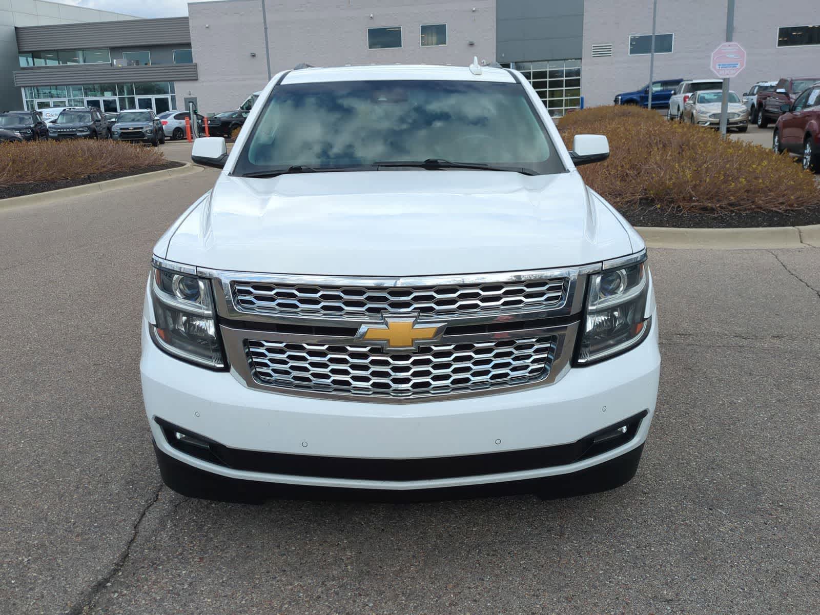 Thumbnail: 2015 Chevrolet Tahoe - 3