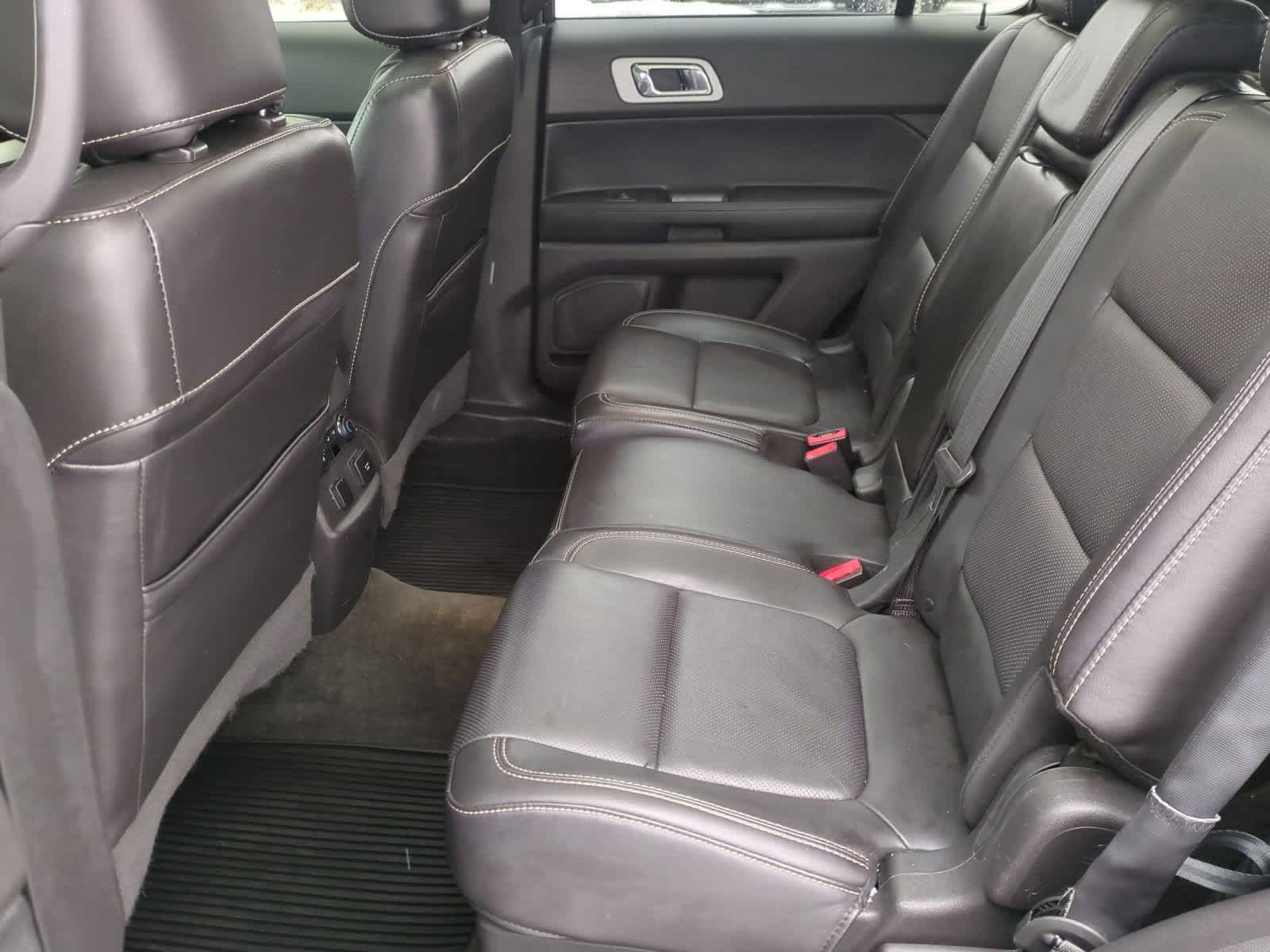 Thumbnail: 2015 Ford Explorer - 20