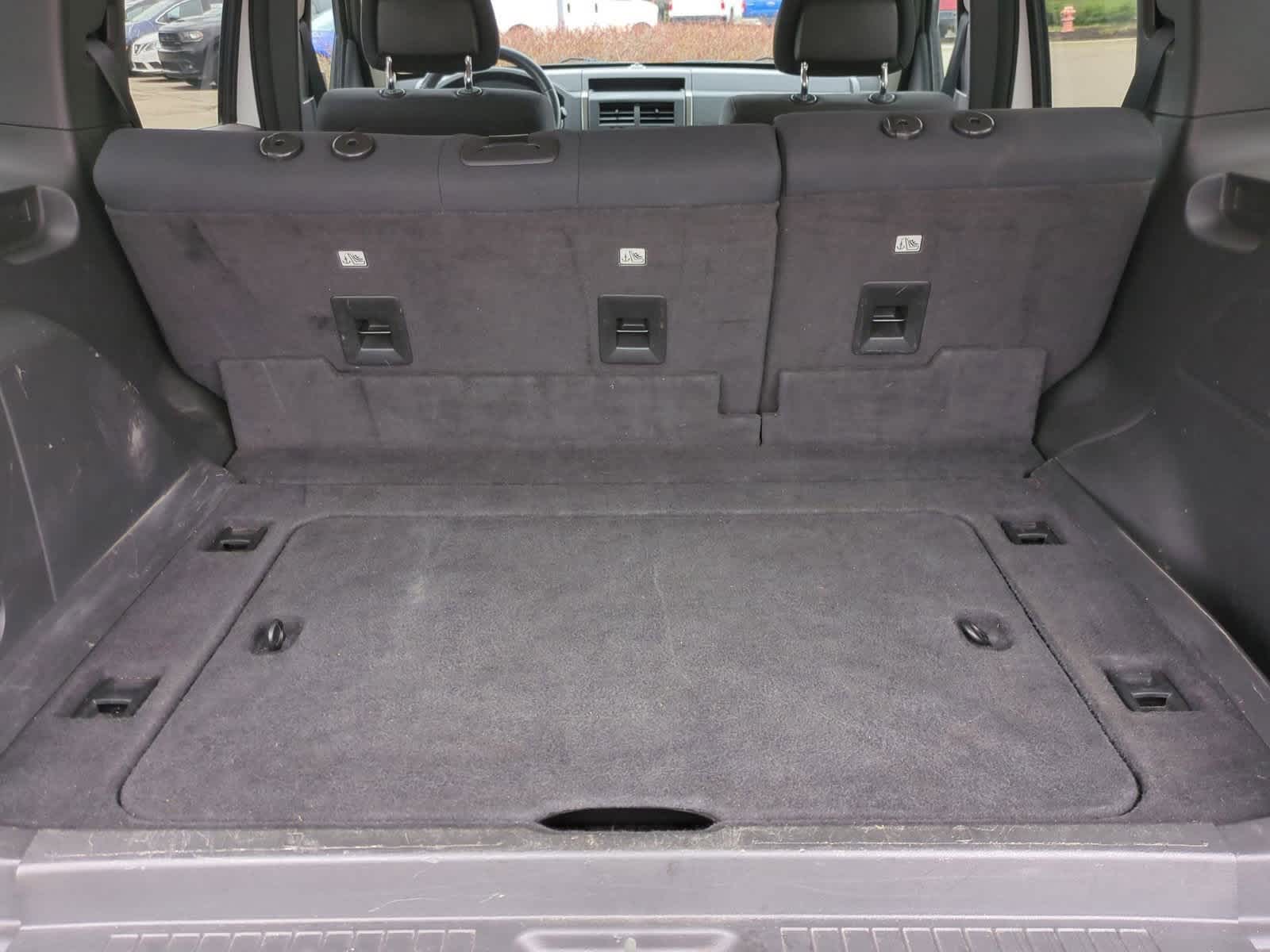 2012 Jeep Liberty Sport 34