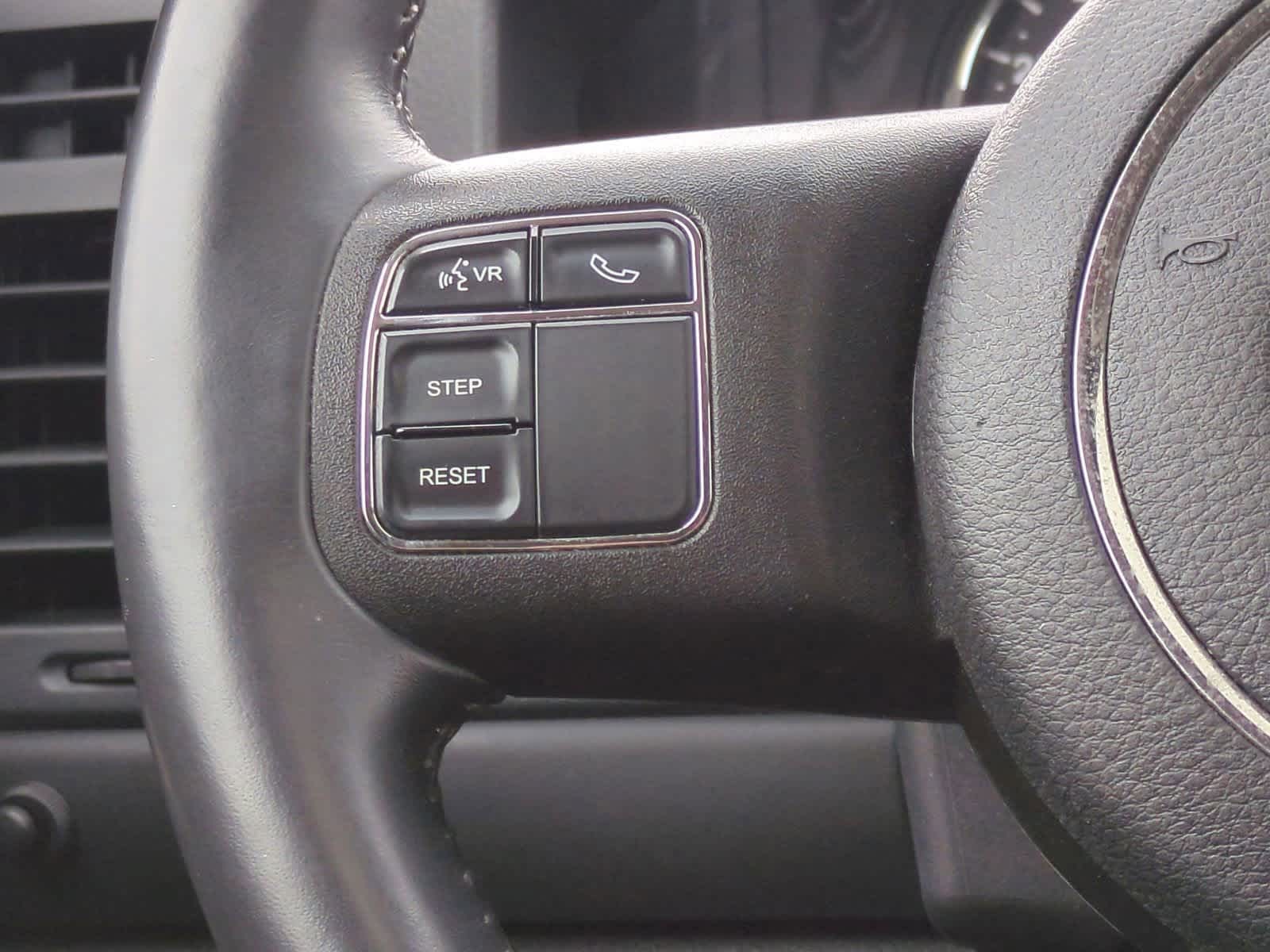 2012 Jeep Liberty Sport 25