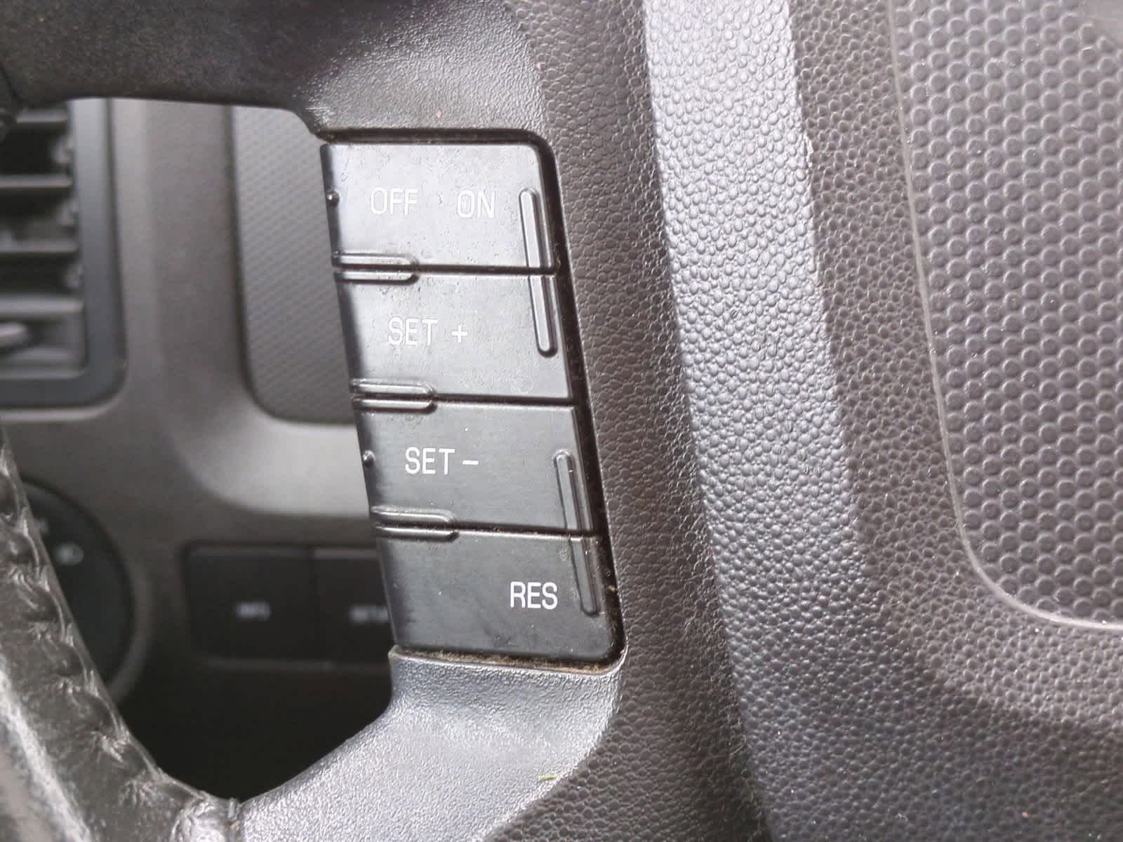 Thumbnail: 2010 Ford Escape - 25