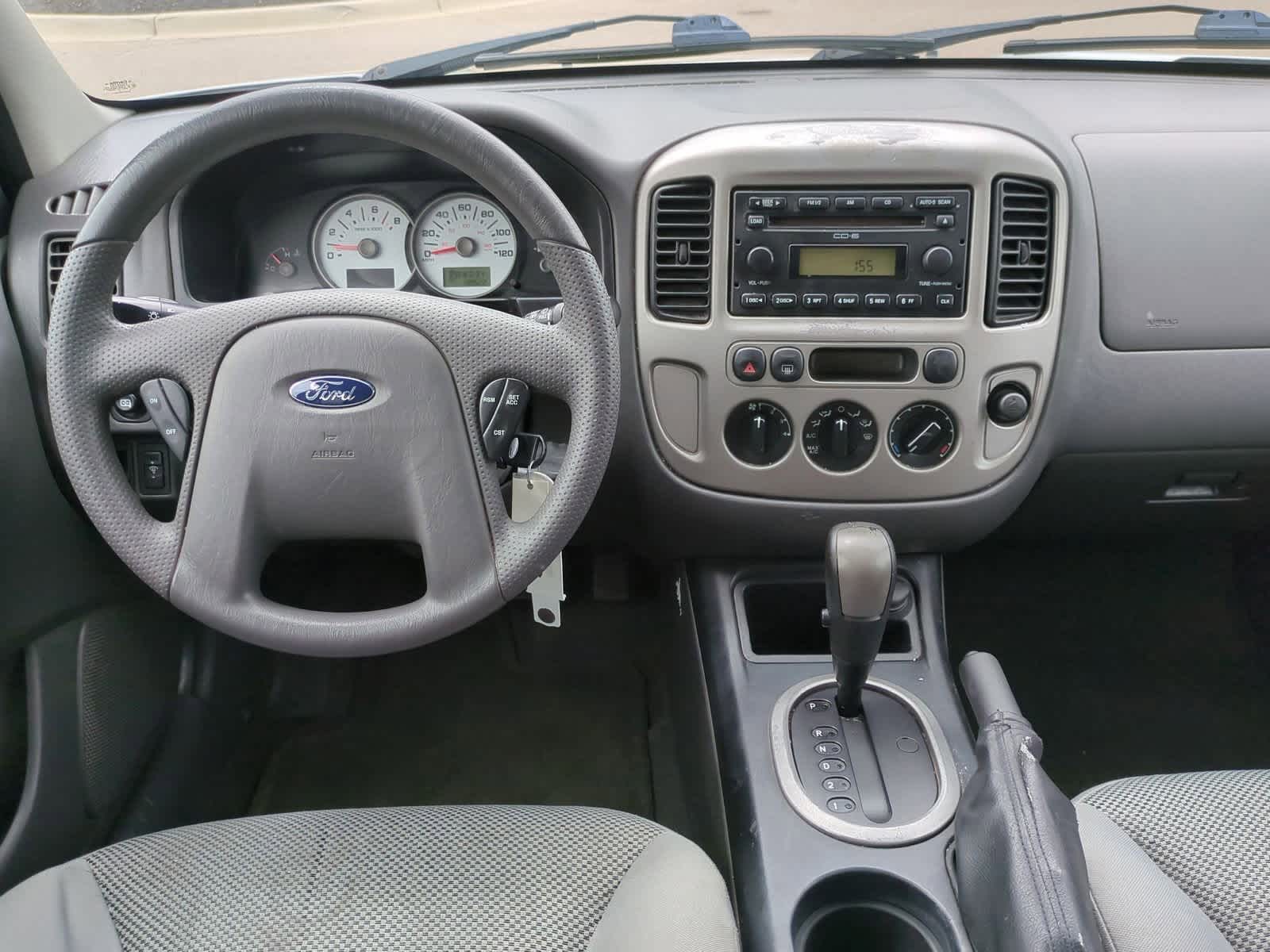 Thumbnail: 2005 Ford Escape - 15