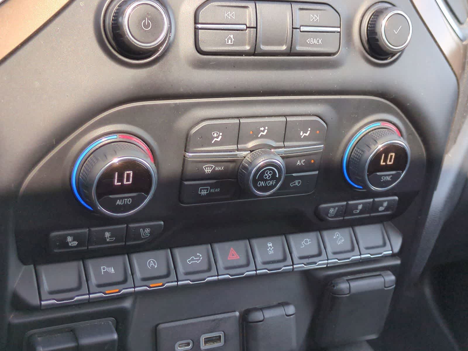 Thumbnail: 2019 Chevrolet Silverado 1500 - 28