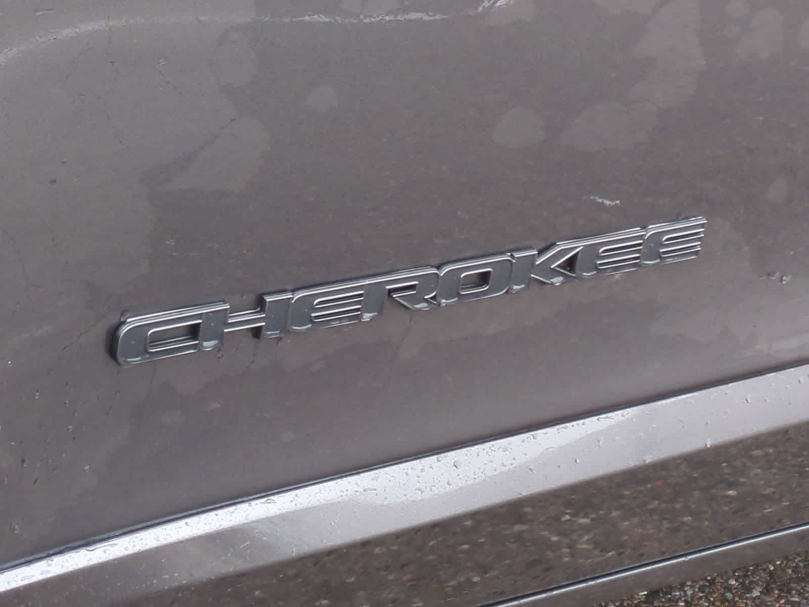 Thumbnail: 2020 Jeep Cherokee - 13