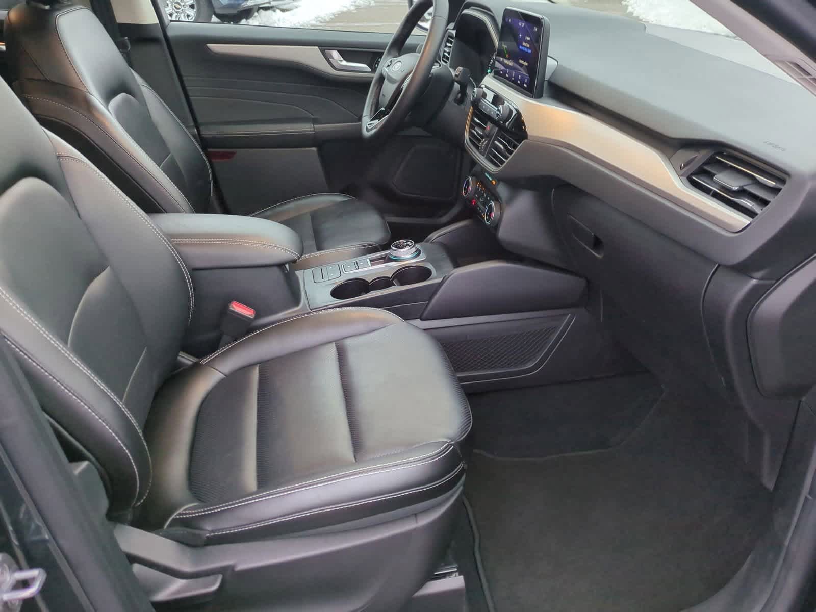 Thumbnail: 2022 Ford Escape - 21