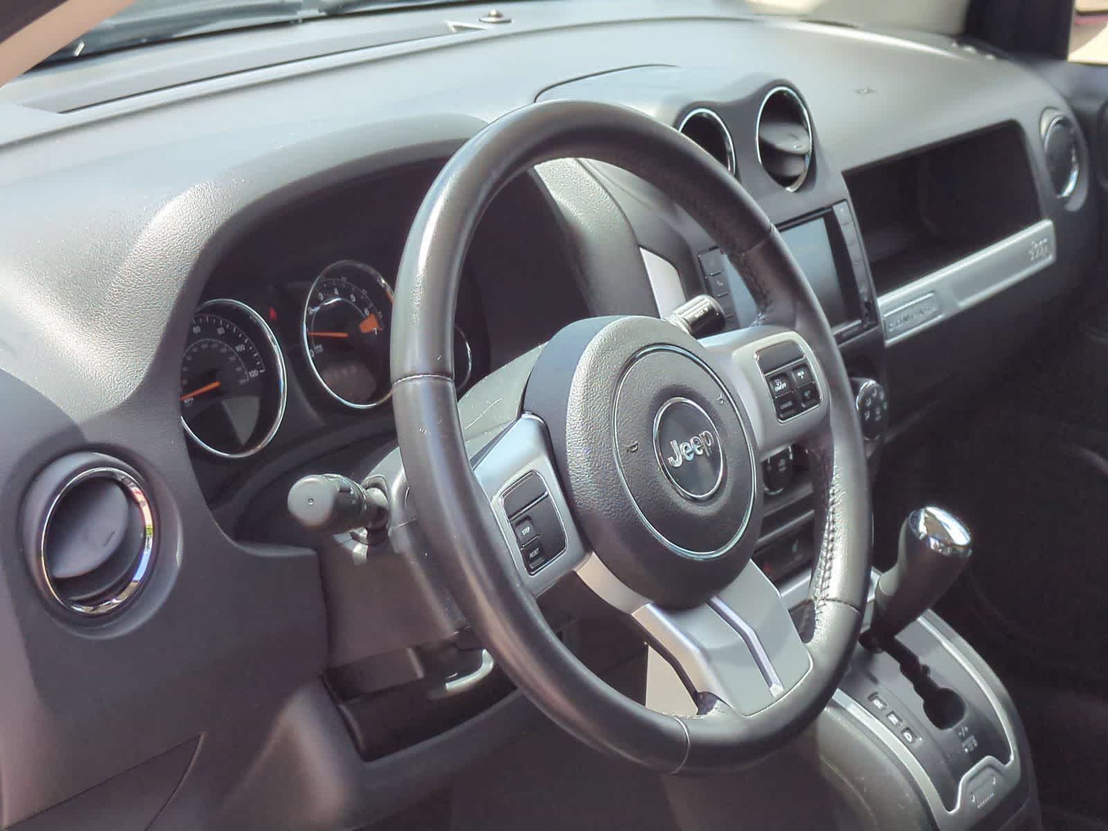Thumbnail: 2016 Jeep Compass - 10