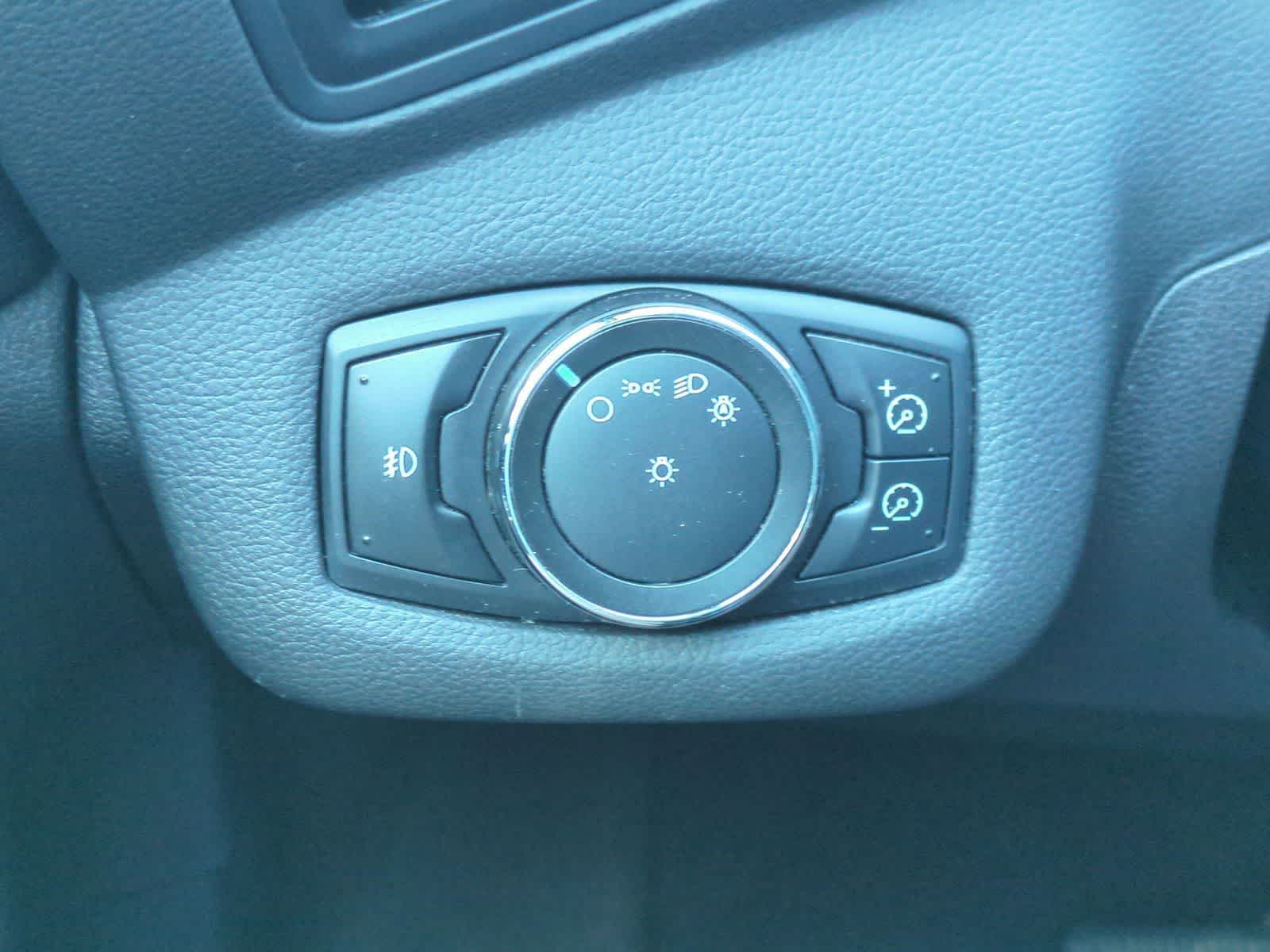 Thumbnail: 2013 Ford Escape - 28