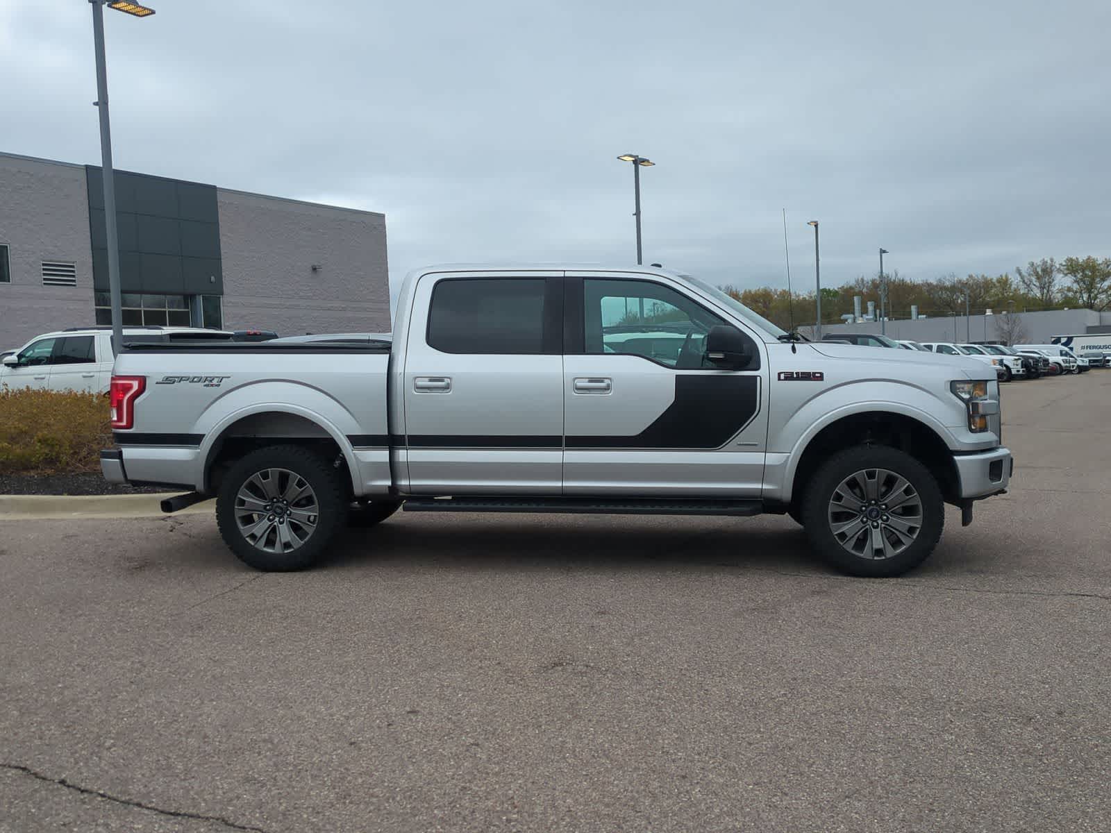 Thumbnail: 2017 Ford F-150 - 9