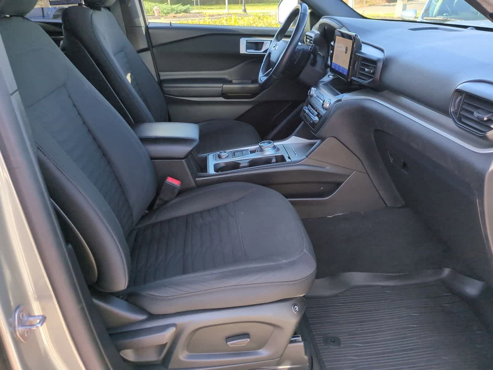 Thumbnail: 2020 Ford Explorer - 21