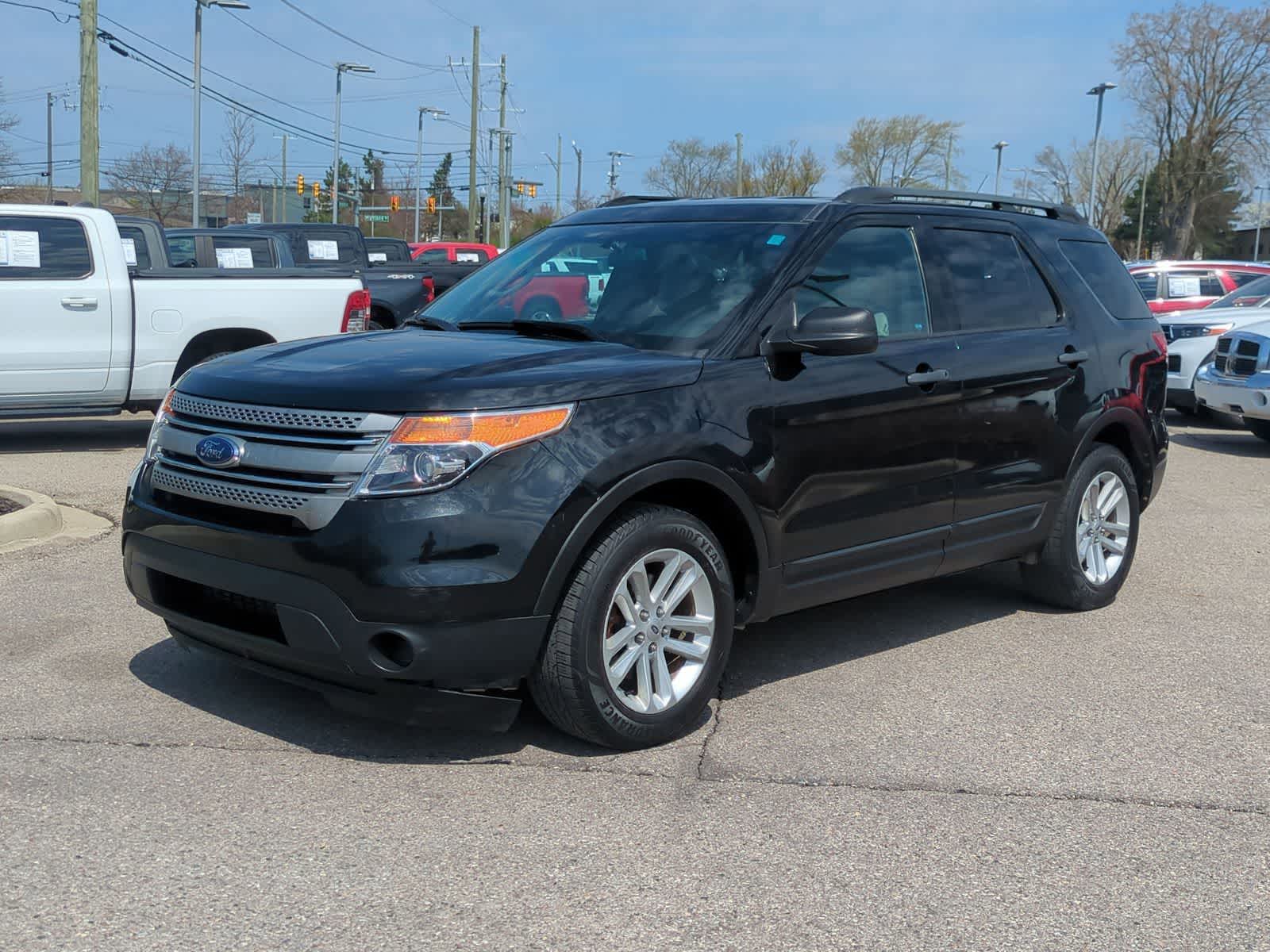 Thumbnail: 2015 Ford Explorer - 4