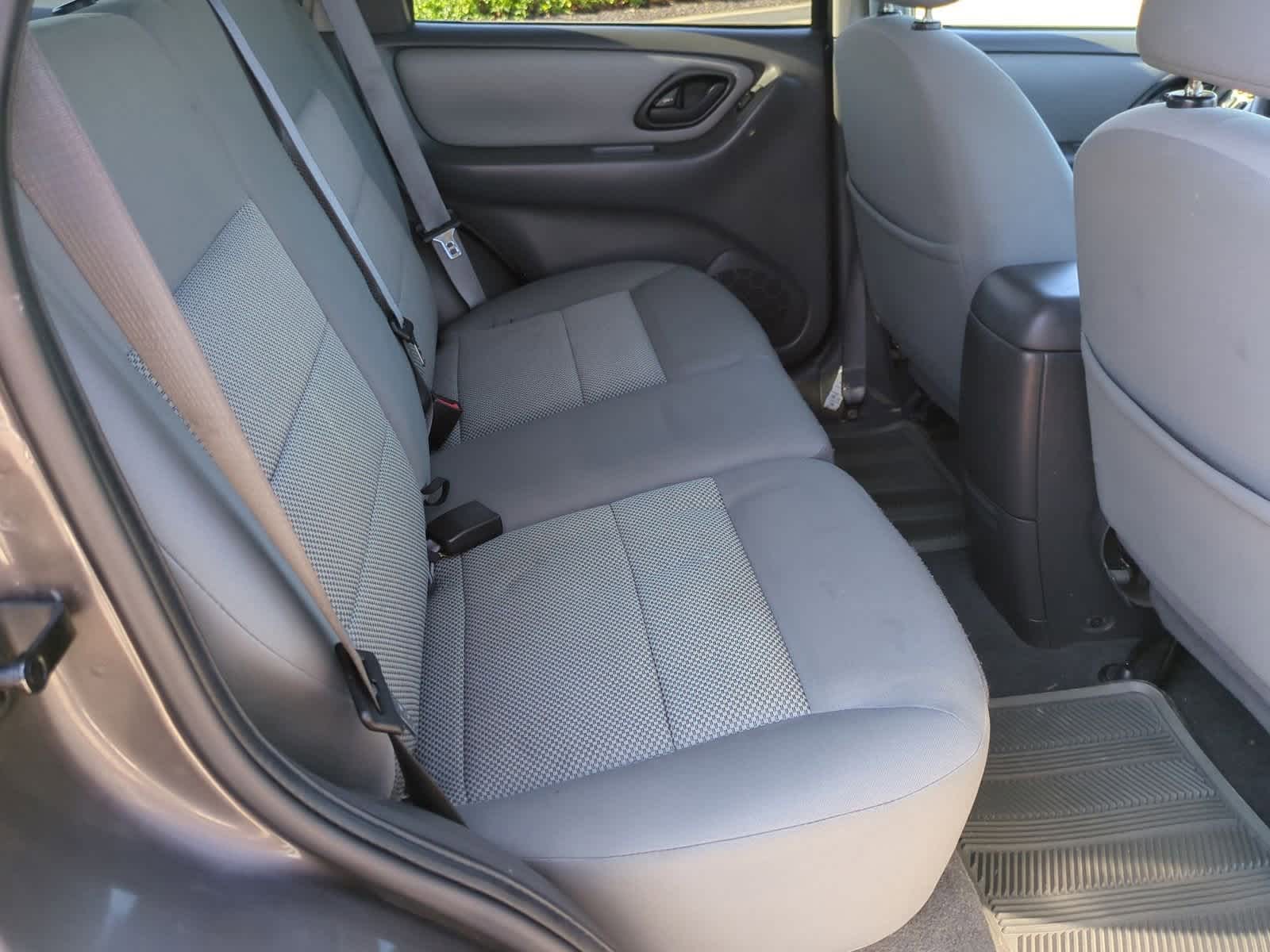 Thumbnail: 2006 Ford Escape - 21