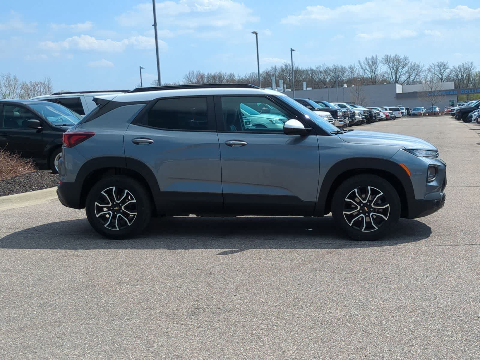 Thumbnail: 2022 Chevrolet TrailBlazer - 9