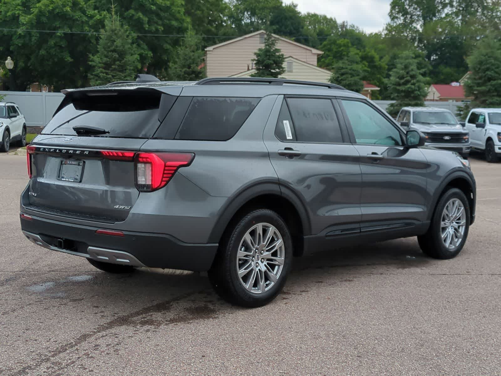 Thumbnail: 2026 Ford Explorer - 8