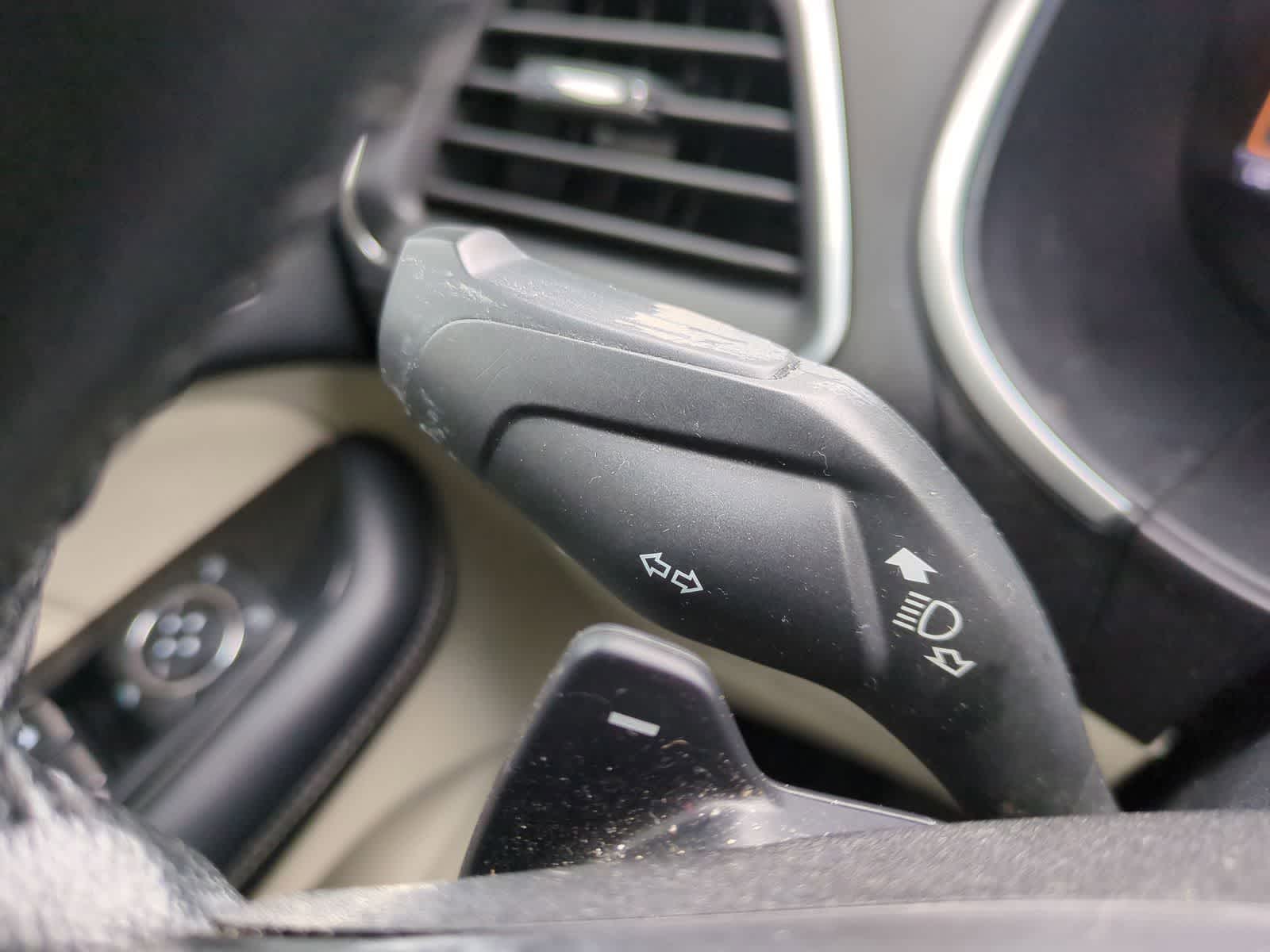 Thumbnail: 2018 Ford Edge - 28