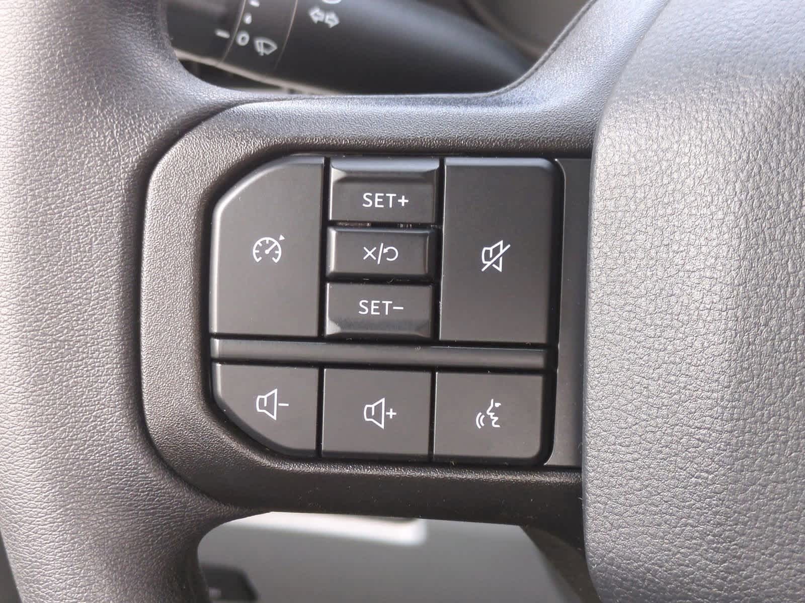 Thumbnail: 2025 Ford Econoline - 20