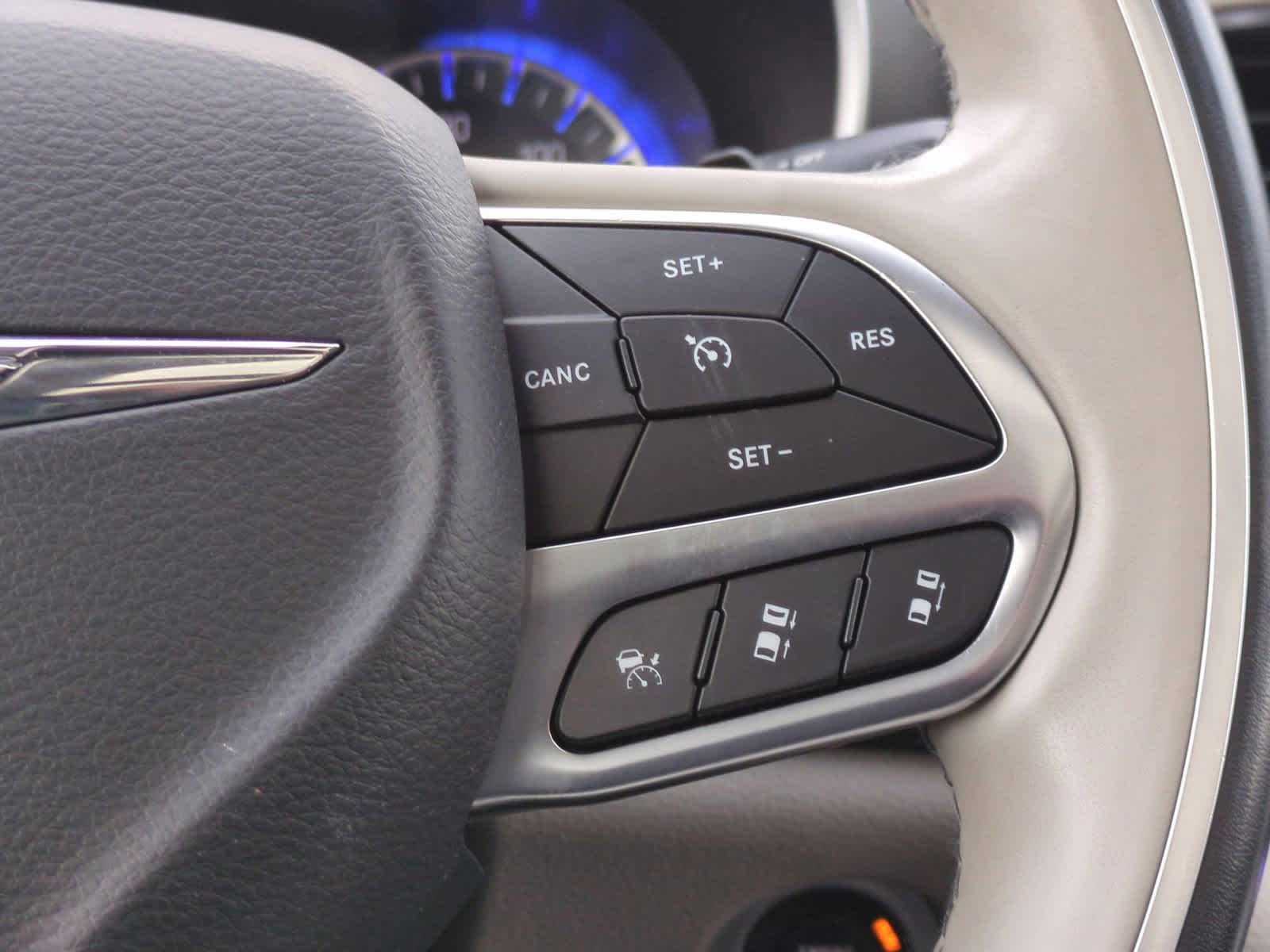 Thumbnail: 2020 Chrysler Pacifica - 28