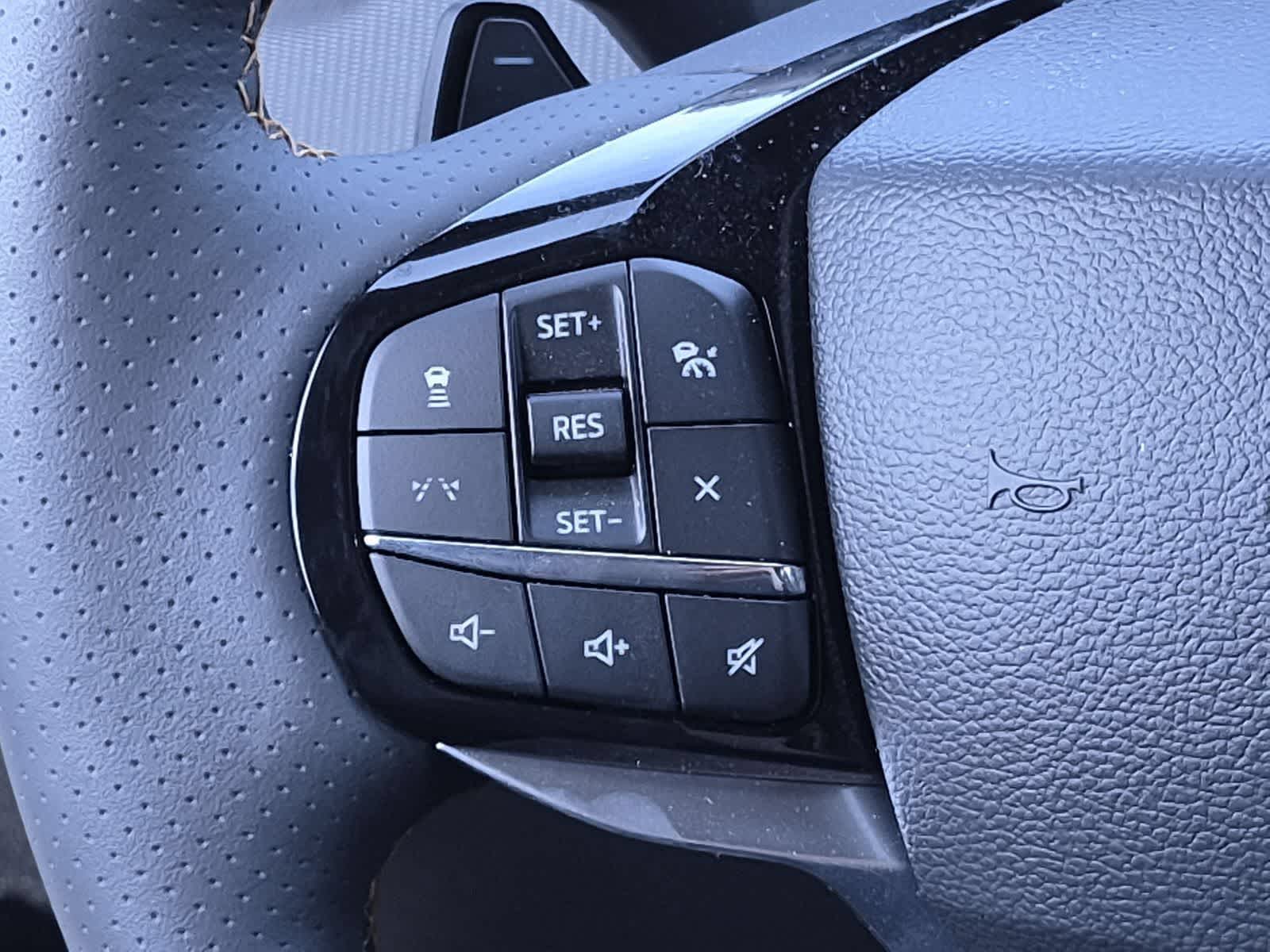 Thumbnail: 2026 Ford Explorer - 25