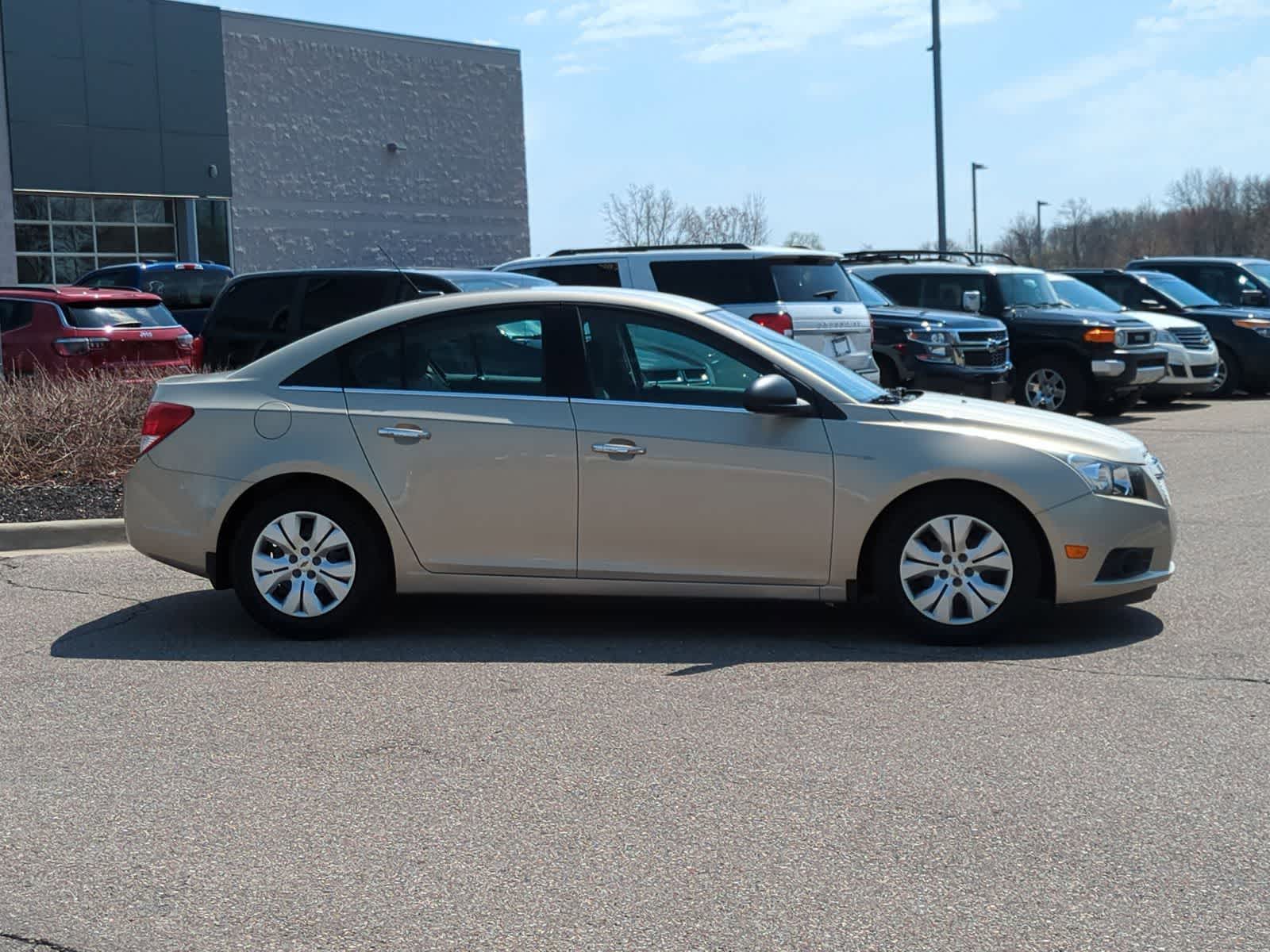 Thumbnail: 2012 Chevrolet Cruze - 9