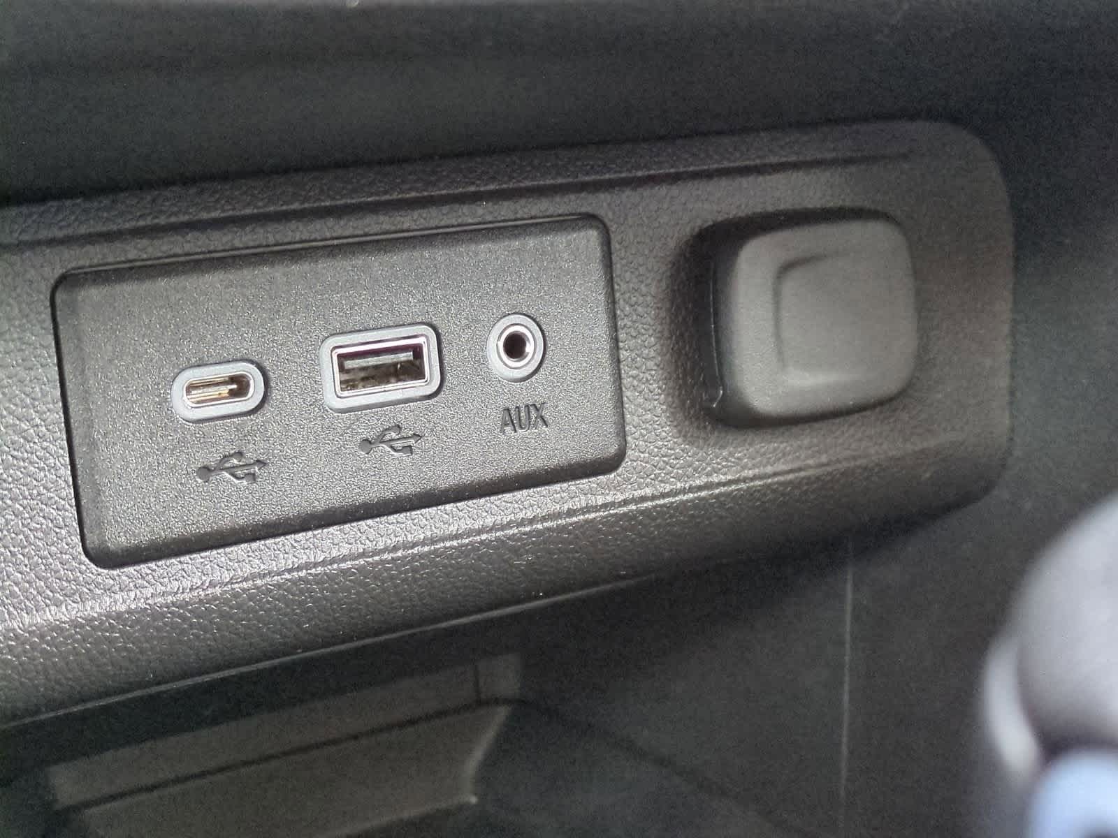 Thumbnail: 2022 Buick Encore GX - 30