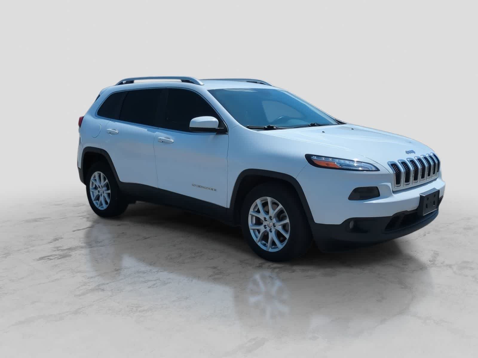 Thumbnail: 2018 Jeep Cherokee - 2