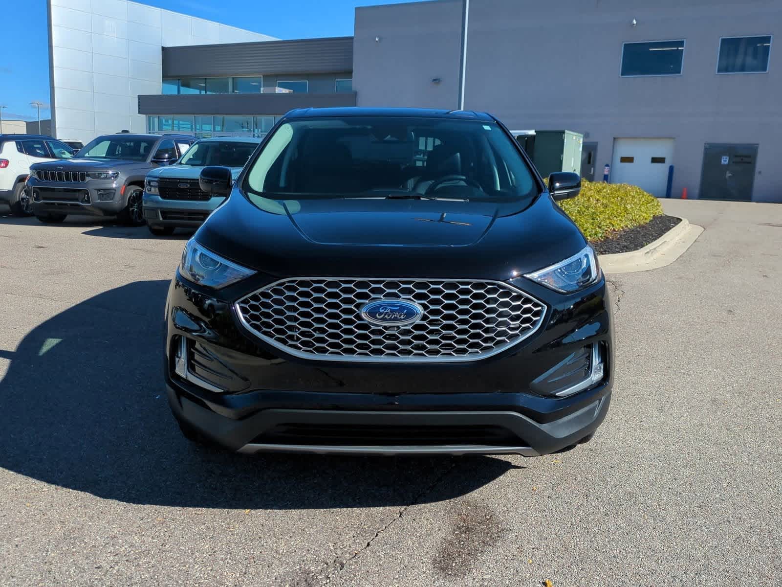 Thumbnail: 2024 Ford Edge - 3