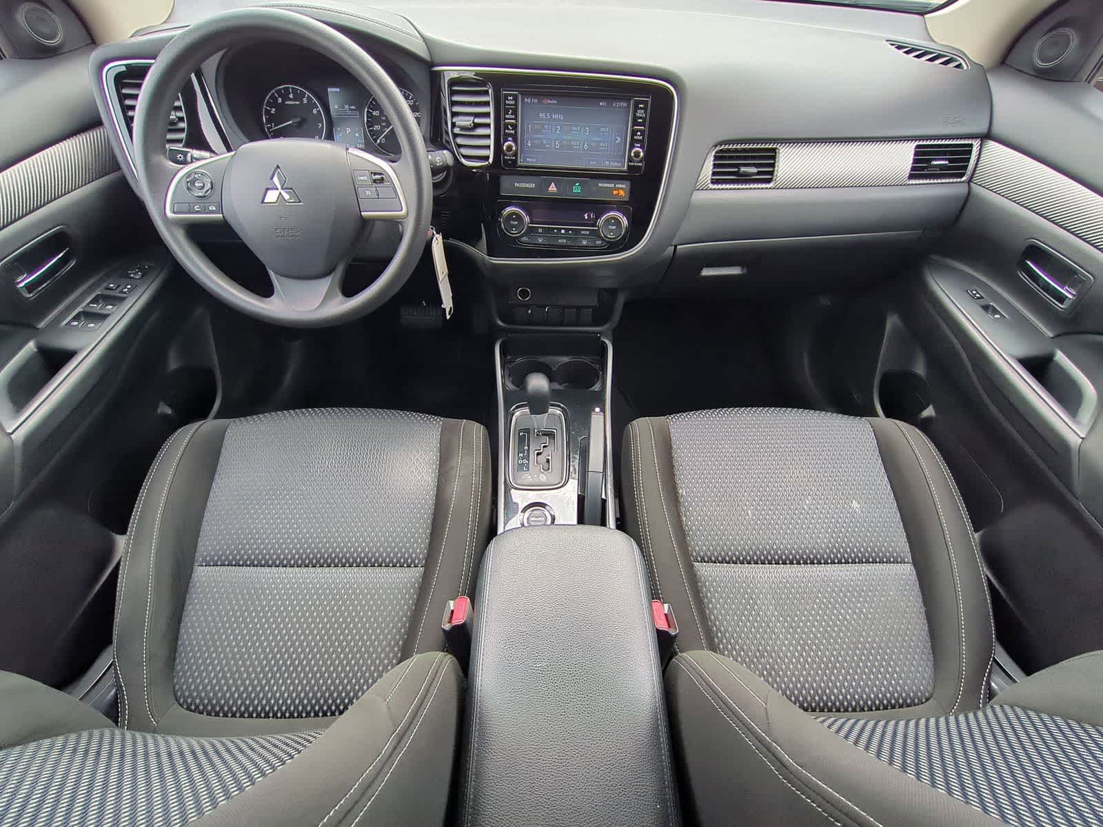 Thumbnail: 2018 Mitsubishi Outlander - 15
