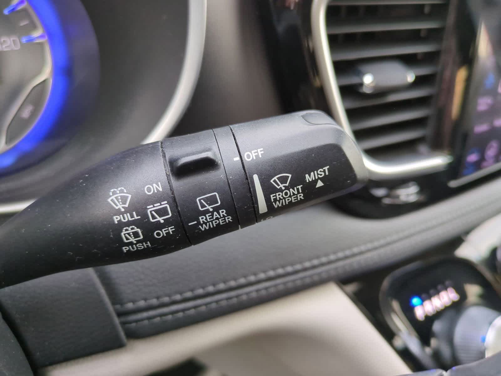 Thumbnail: 2020 Chrysler Pacifica - 29