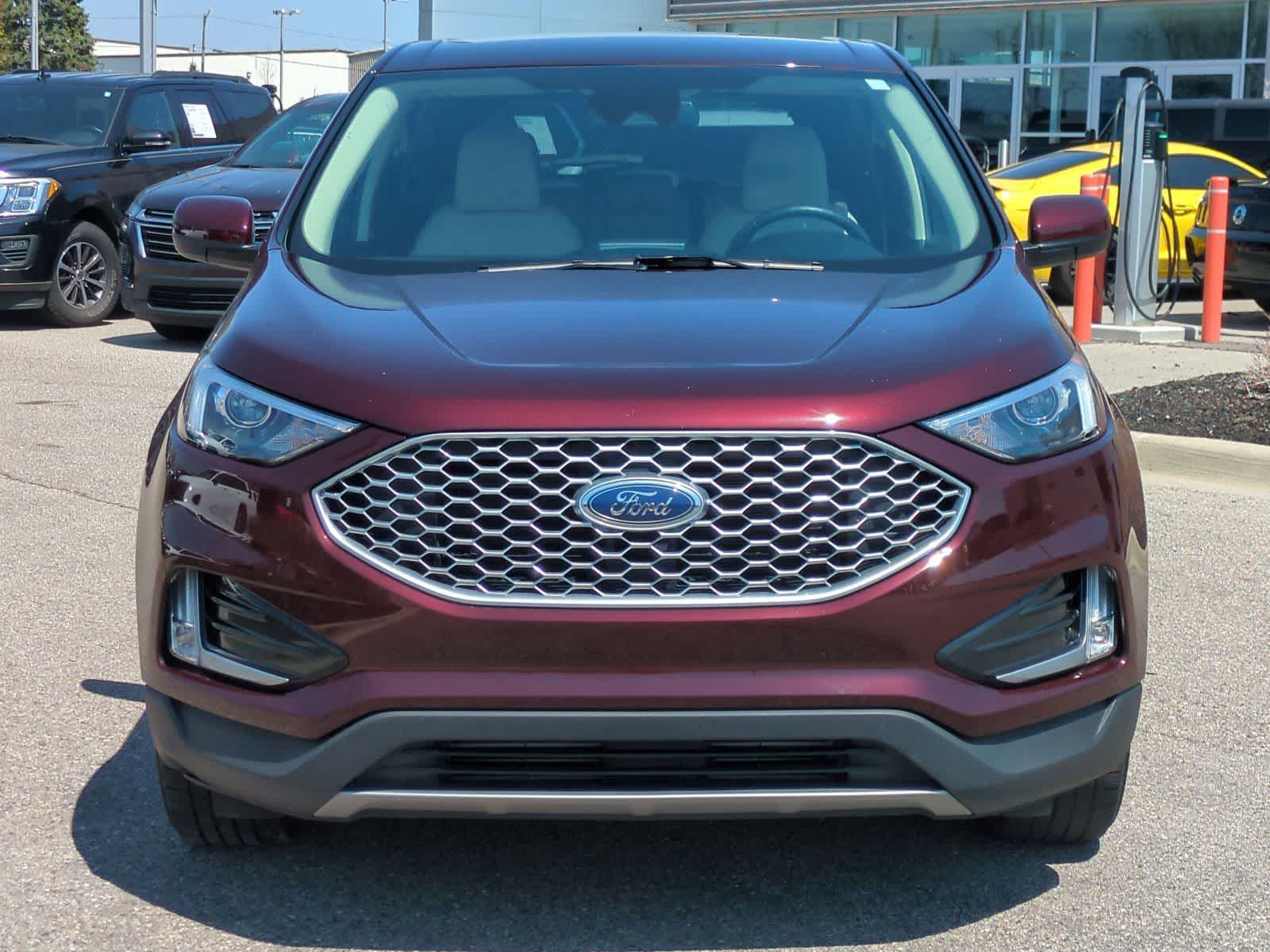 Thumbnail: 2023 Ford Edge - 3