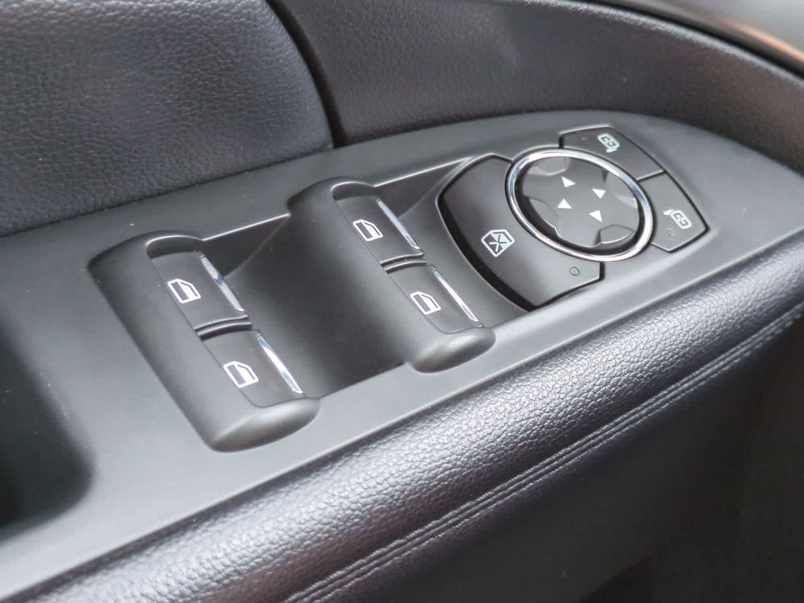 Thumbnail: 2018 Ford Explorer - 31