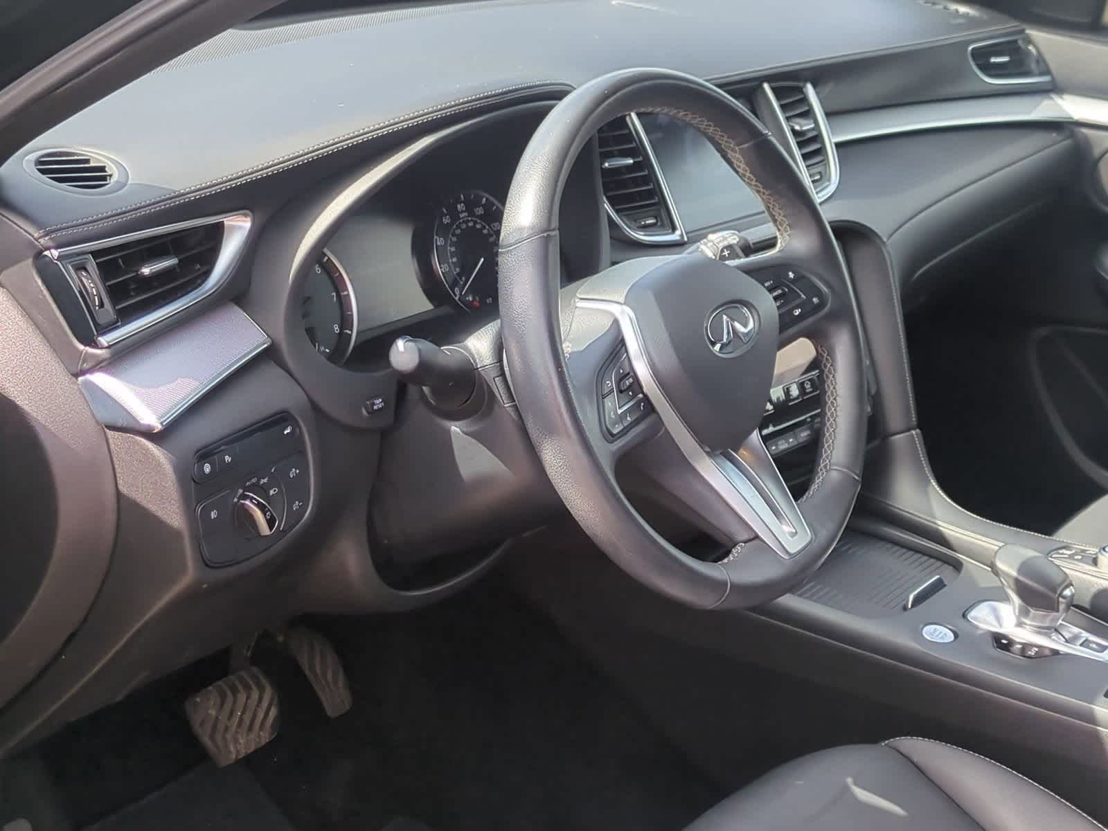 Thumbnail: 2020 INFINITI QX50 - 10