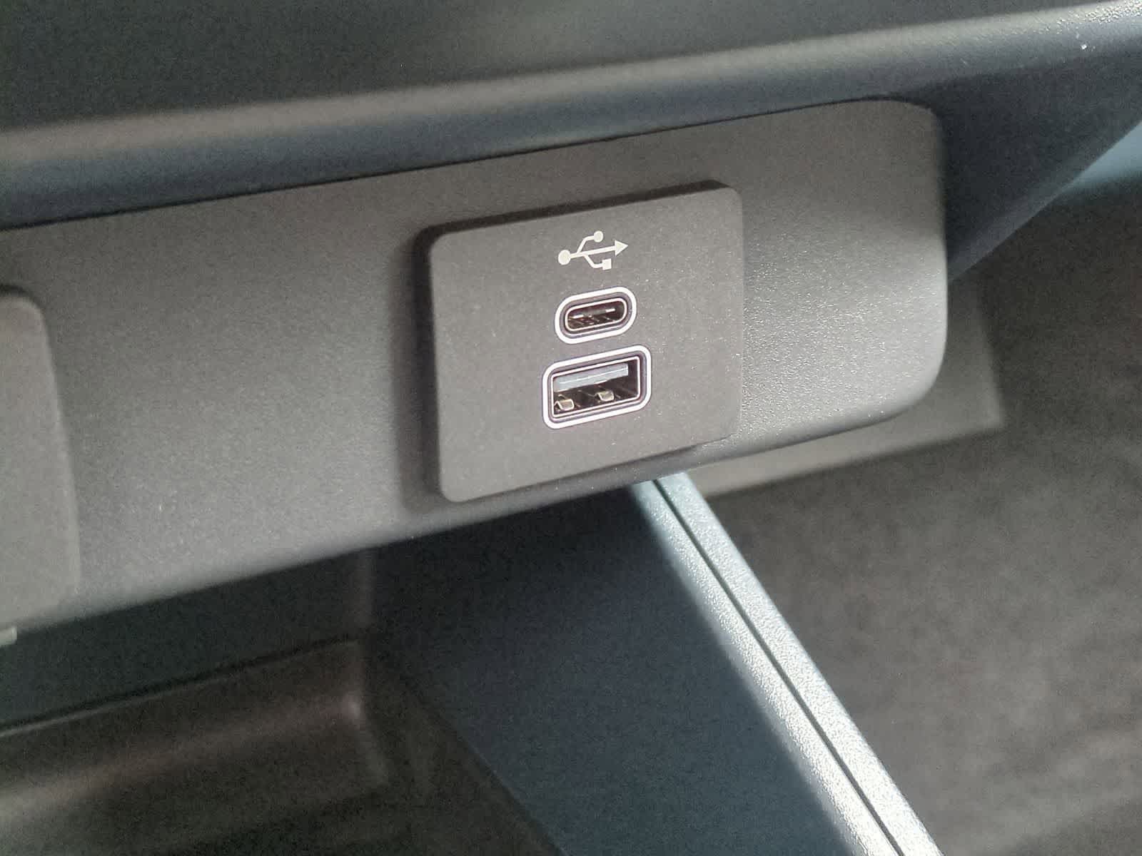 Thumbnail: 2025 Ford Maverick - 30