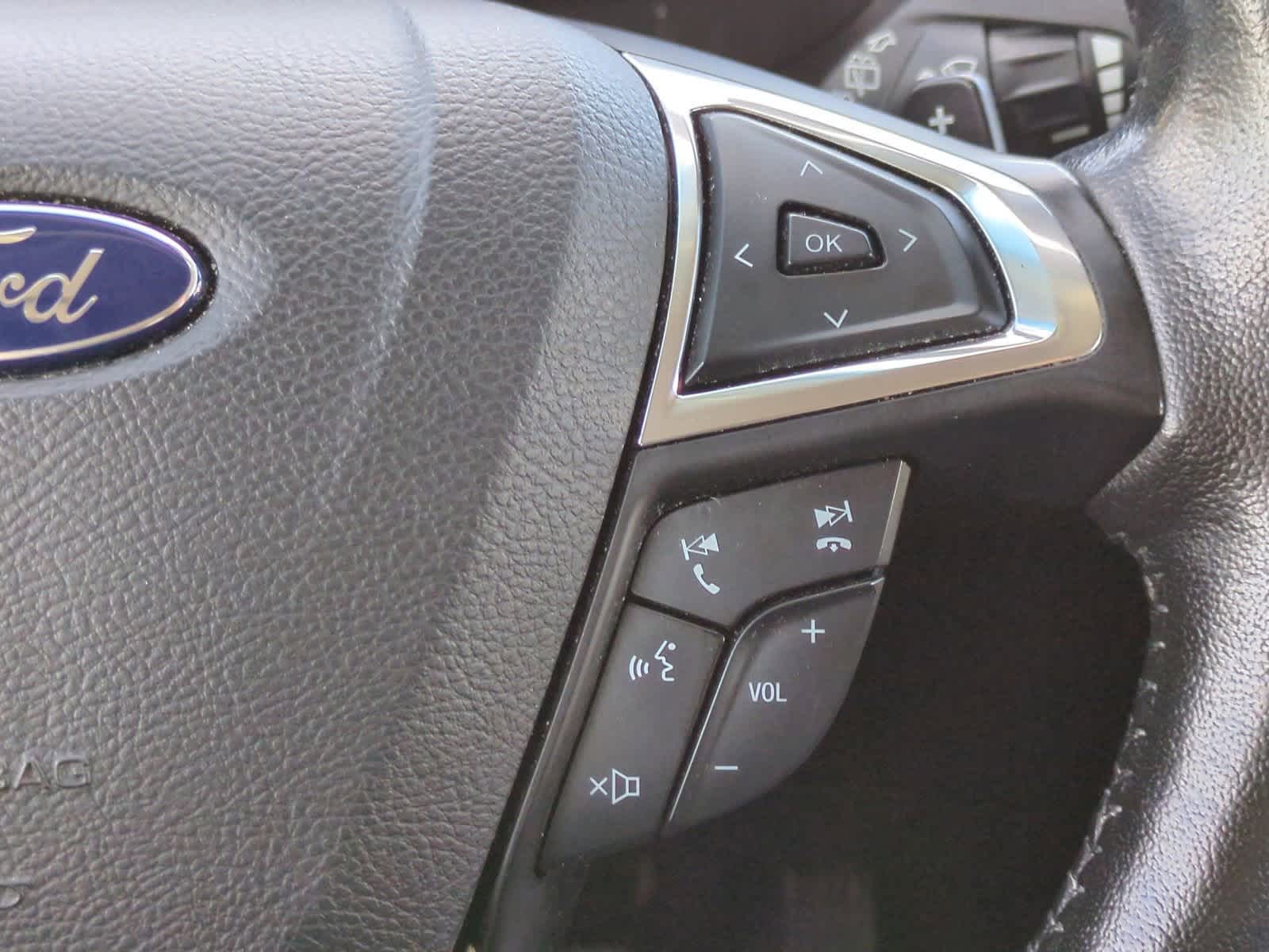Thumbnail: 2015 Ford Edge - 24