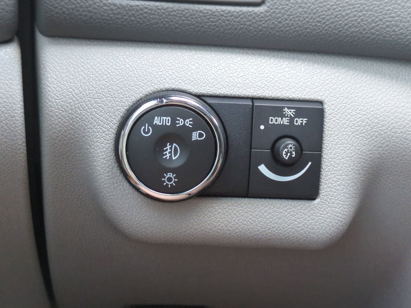 Thumbnail: 2011 Buick Enclave - 28