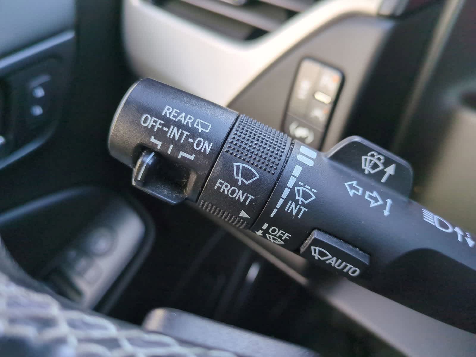 Thumbnail: 2020 GMC Yukon XL - 29