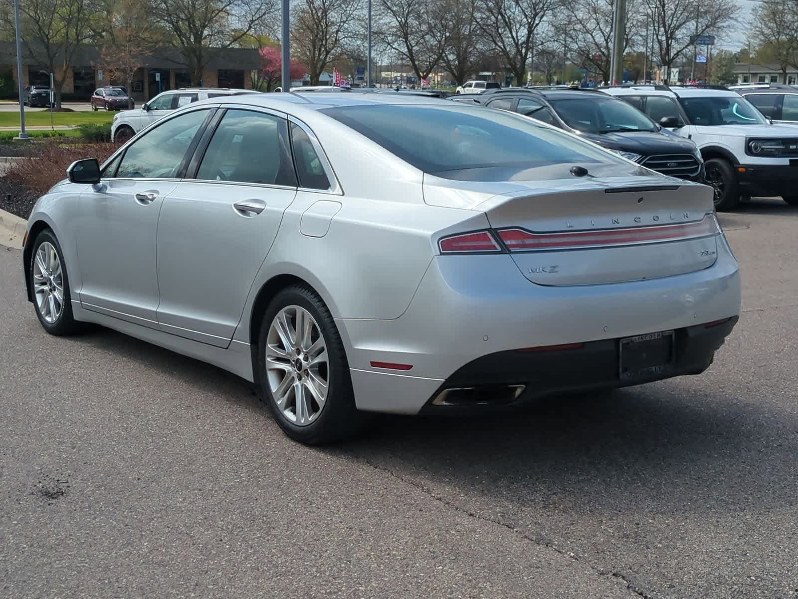 Thumbnail: 2015 Lincoln MKZ - 6