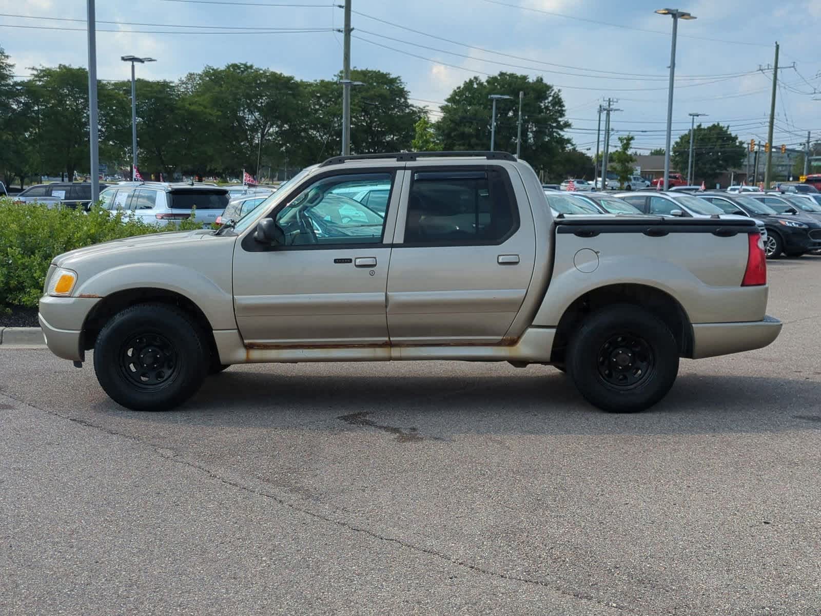 Thumbnail: 2004 Ford Explorer Sport Trac - 5