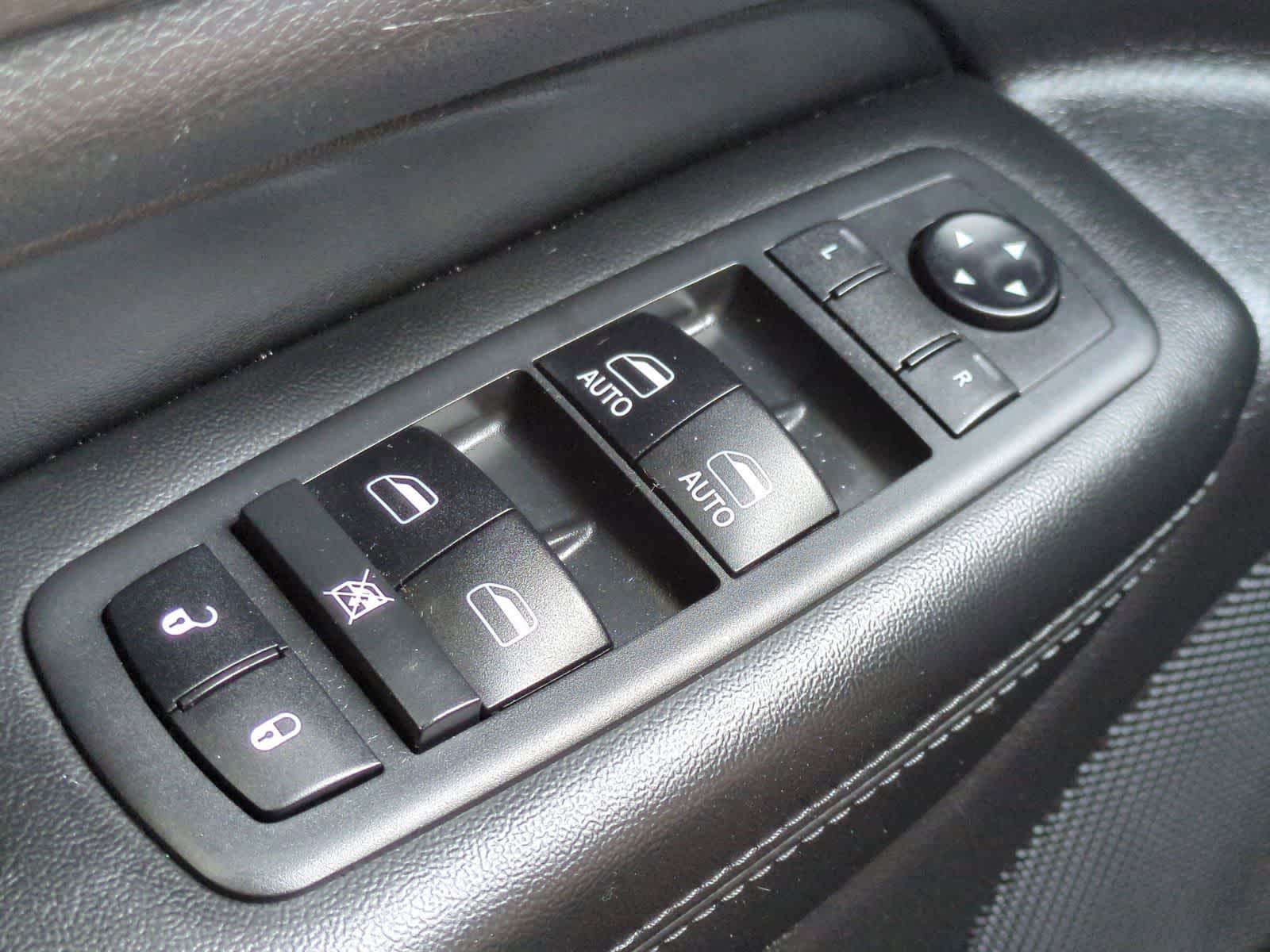 Thumbnail: 2018 Jeep Grand Cherokee - 28
