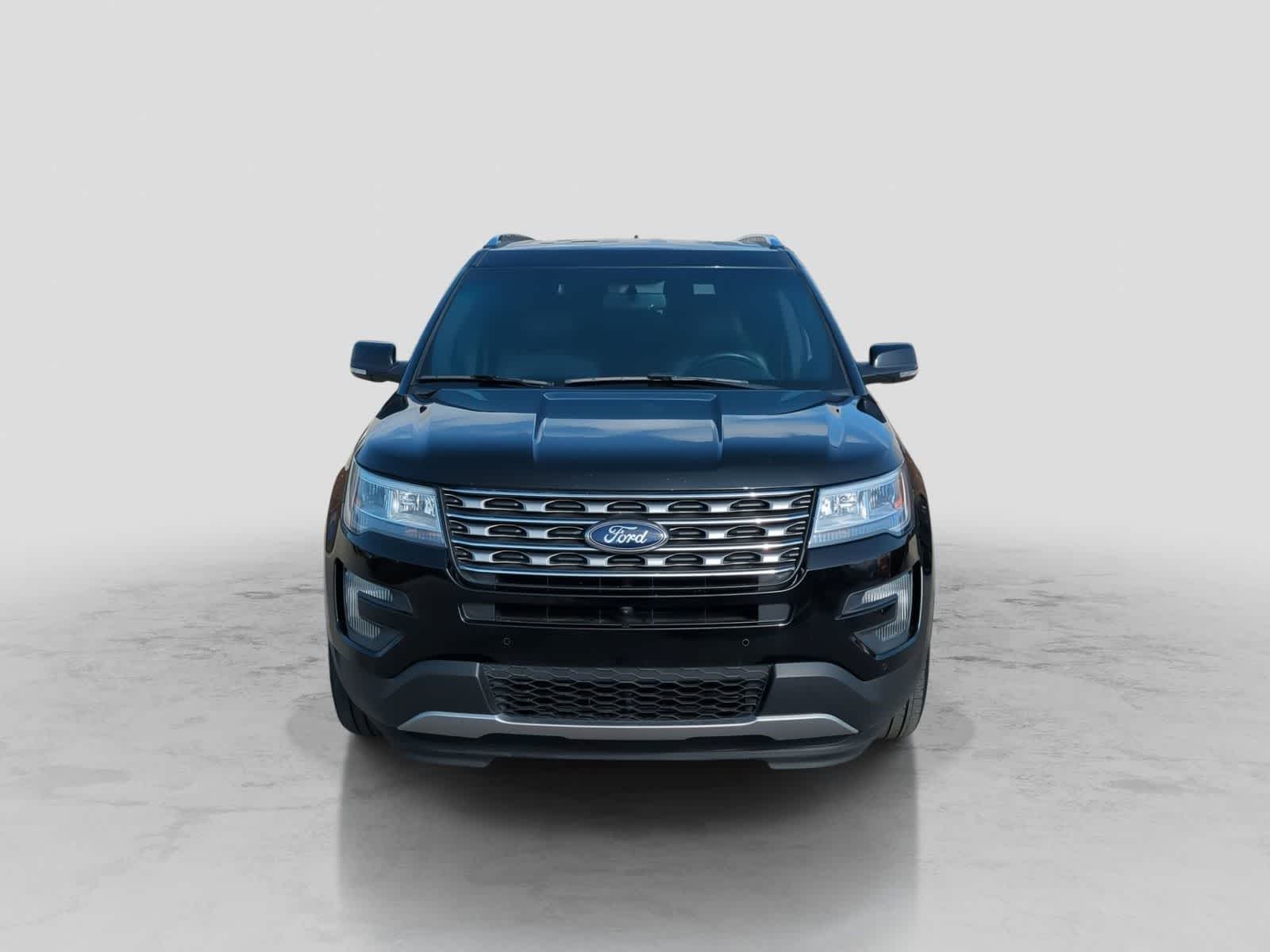 Thumbnail: 2016 Ford Explorer - 3