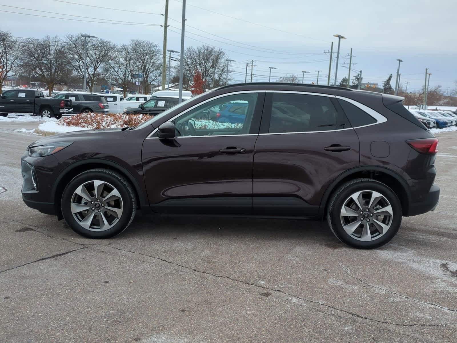 Thumbnail: 2023 Ford Escape - 5