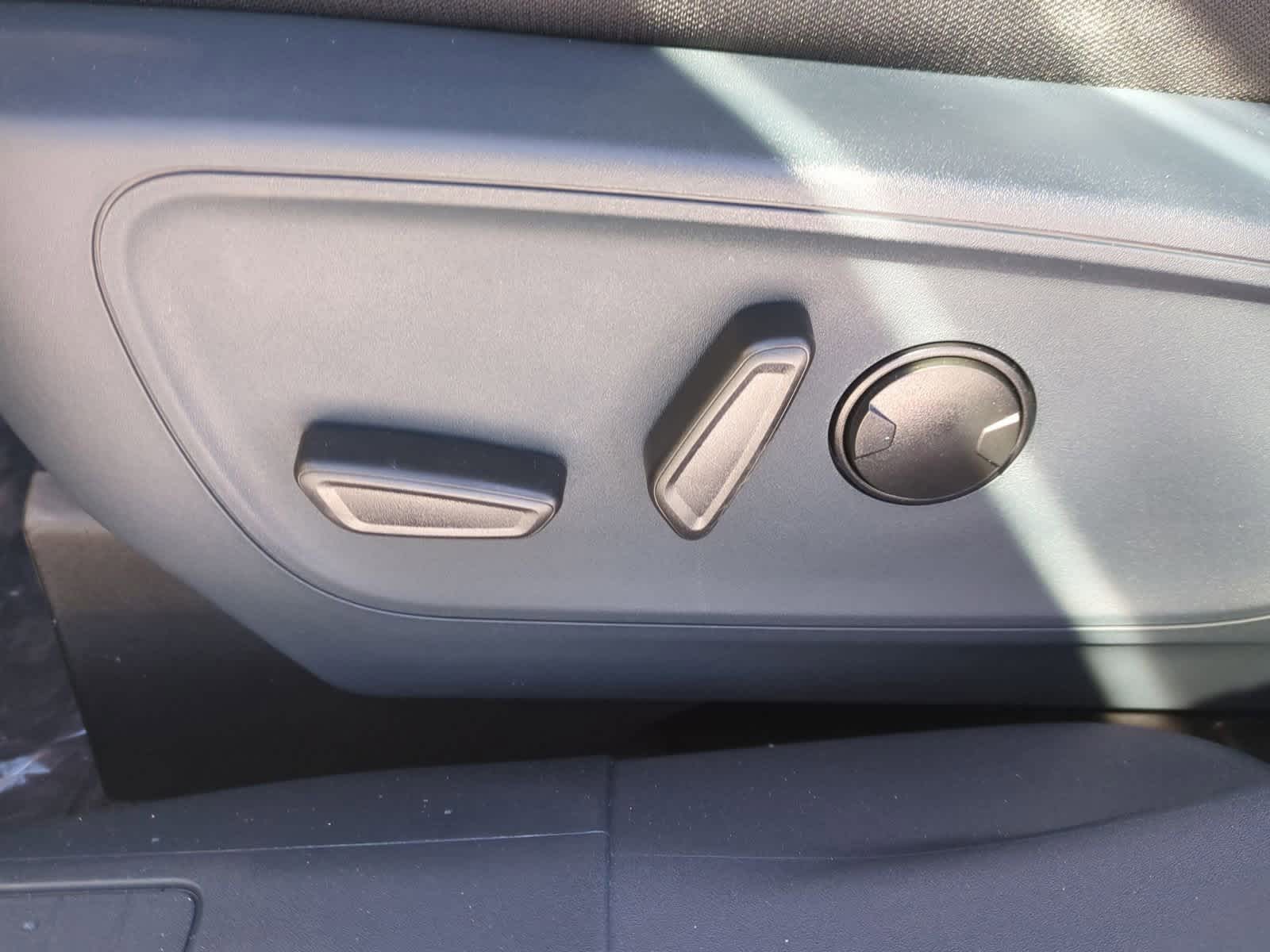 Thumbnail: 2025 Ford Maverick - 17