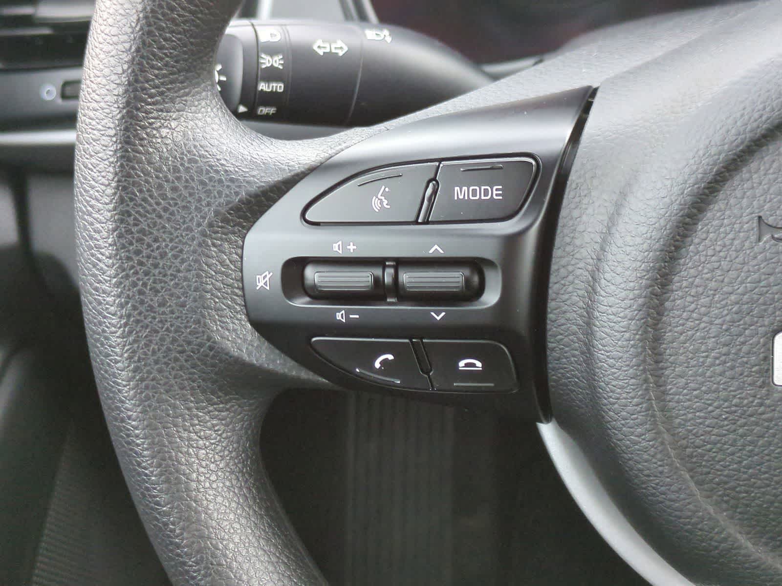 Thumbnail: 2022 Kia Rio5 - 23