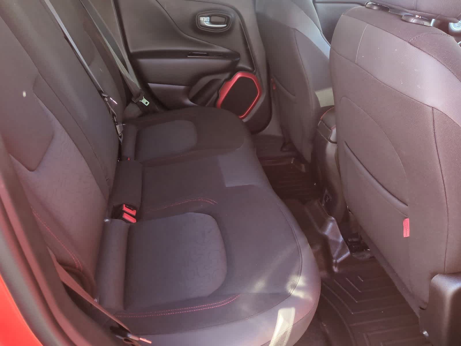 Thumbnail: 2017 Jeep Renegade - 20