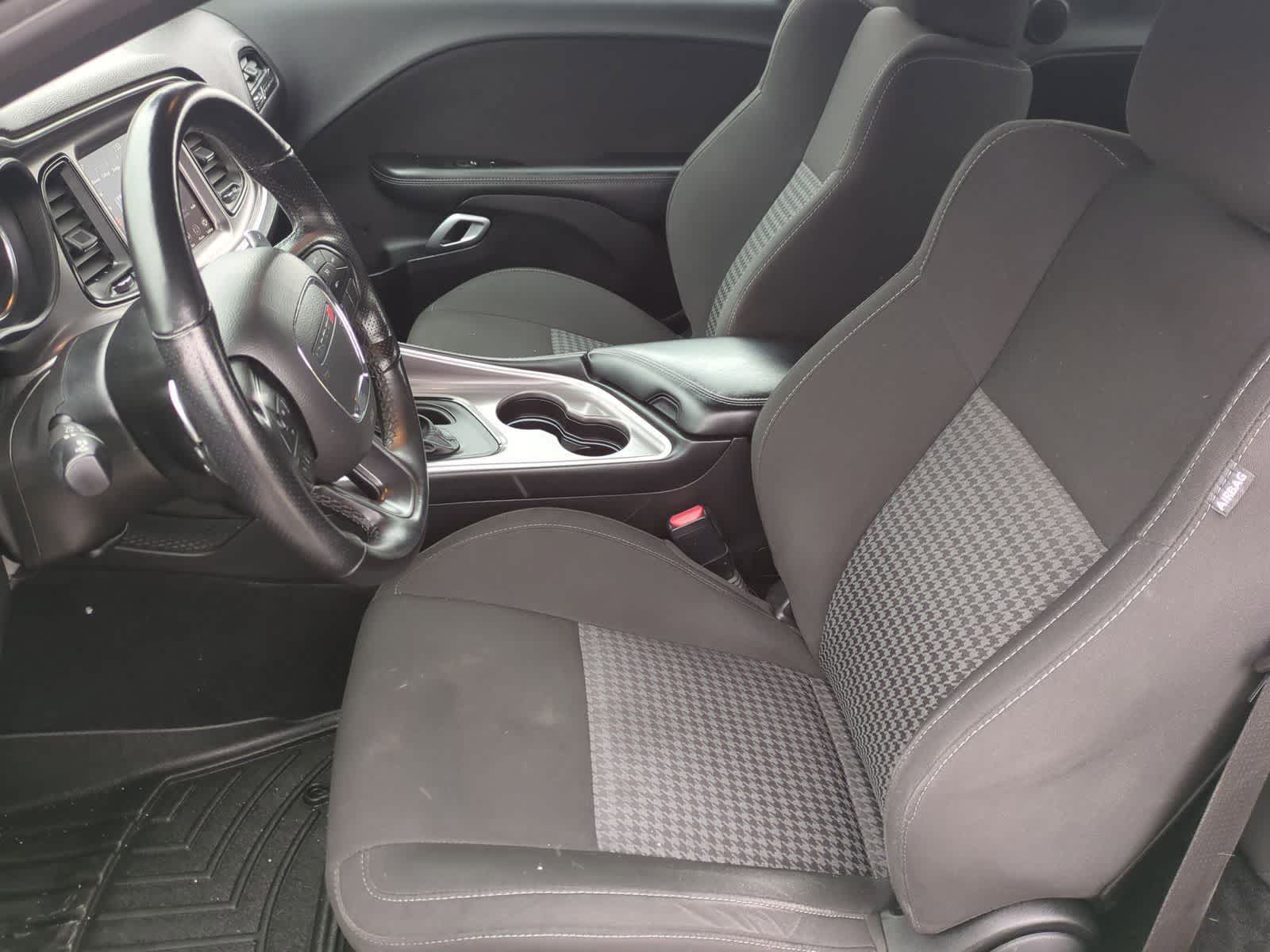 Thumbnail: 2022 Dodge Challenger - 16