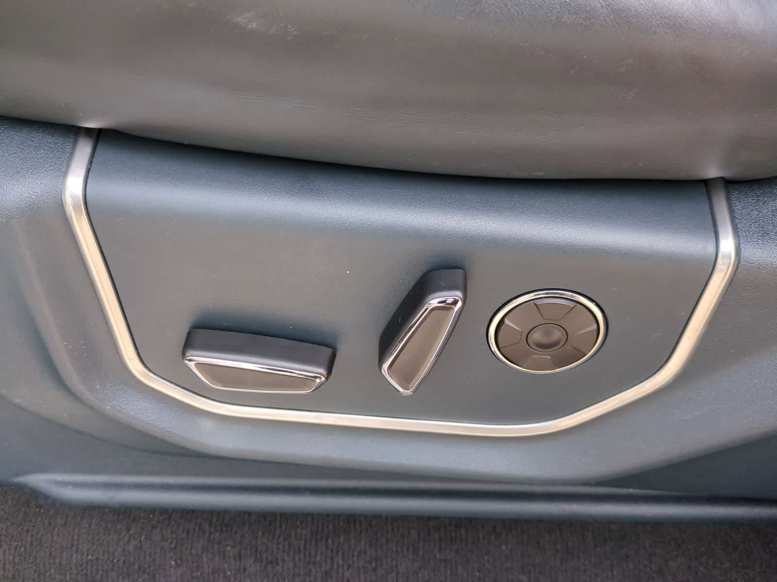 Thumbnail: 2022 Ford Econoline - 17