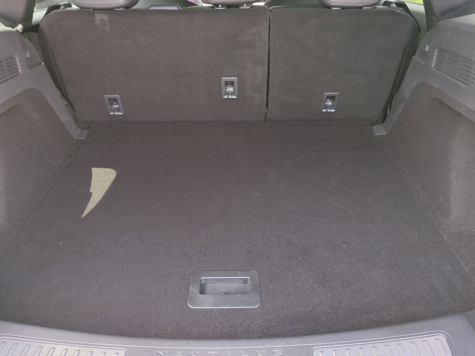 Thumbnail: 2024 Lincoln Nautilus - 36