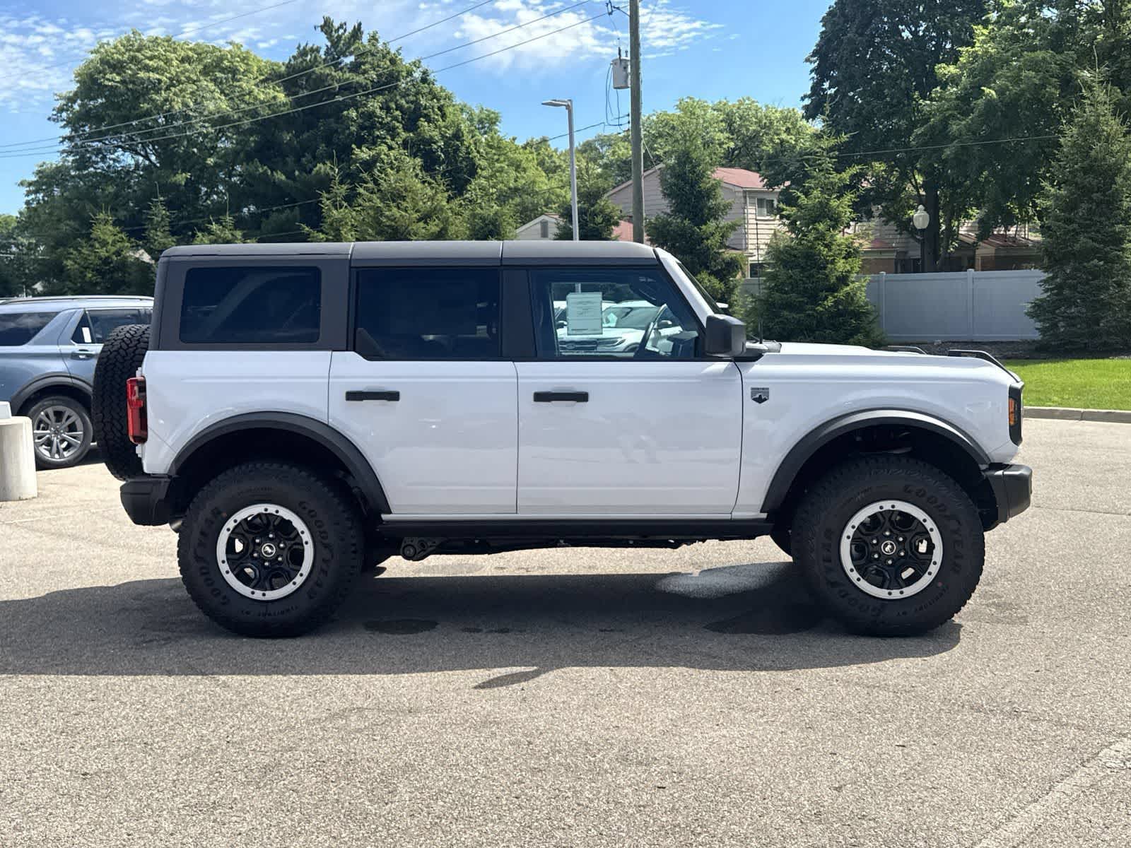 Thumbnail: 2026 Ford Bronco - 9