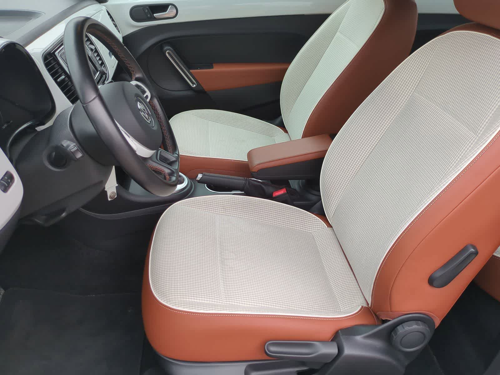 Thumbnail: 2016 Volkswagen Beetle - 15