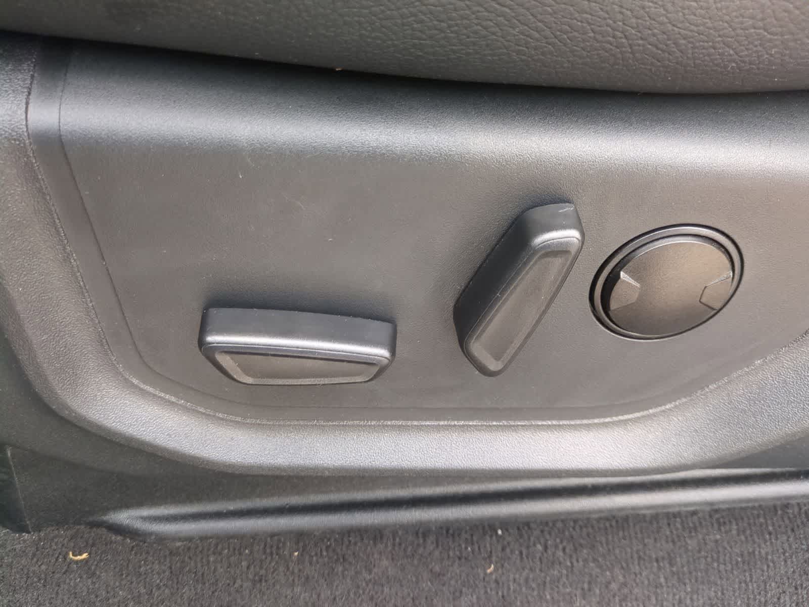 Thumbnail: 2022 Ford Econoline - 17