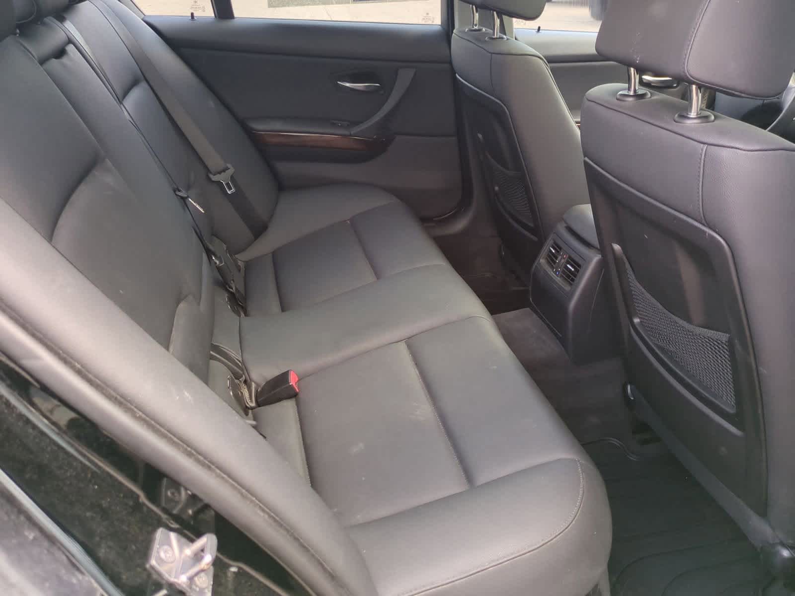 Thumbnail: 2009 BMW 3 Series - 21