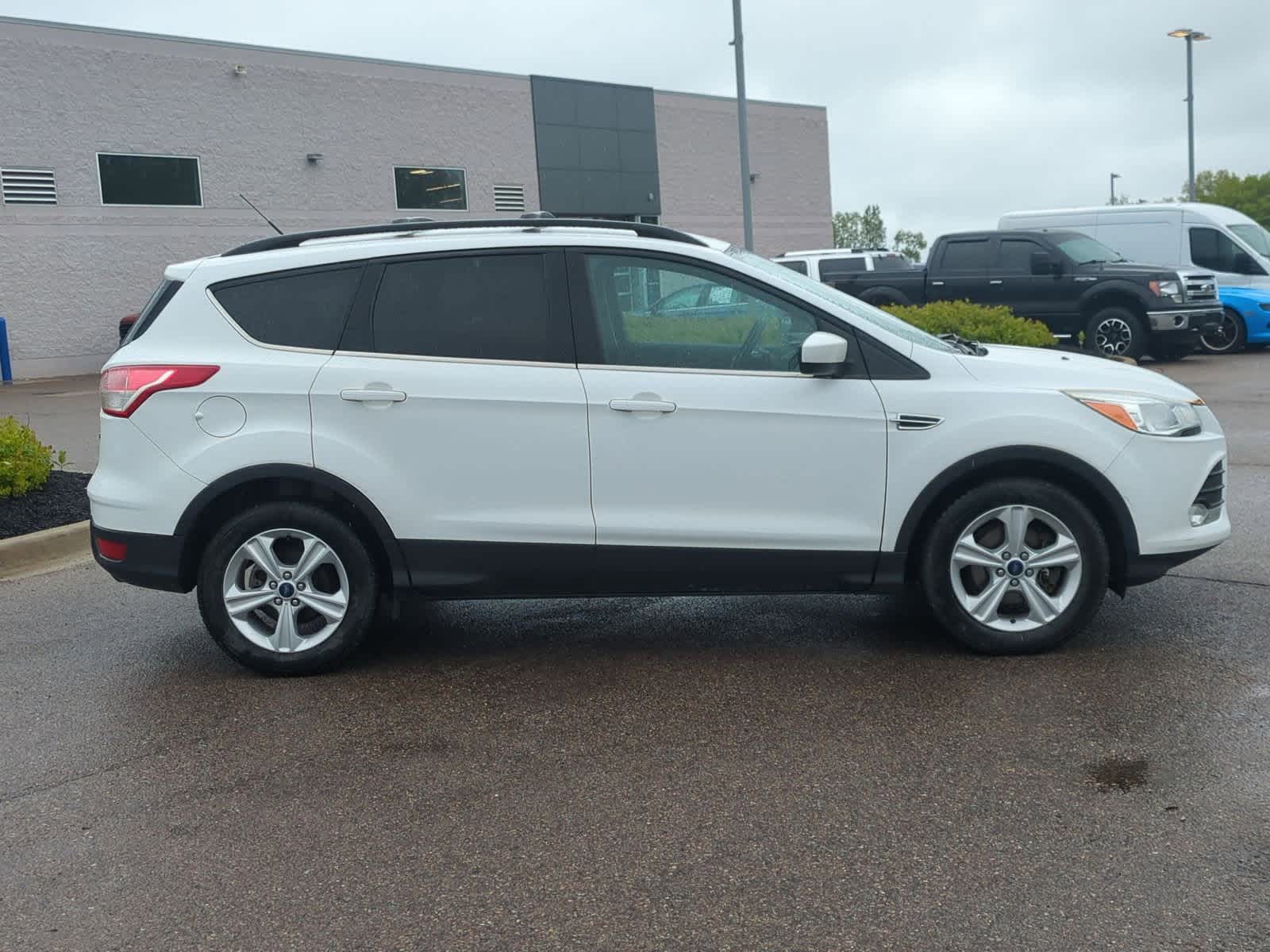 Thumbnail: 2015 Ford Escape - 9